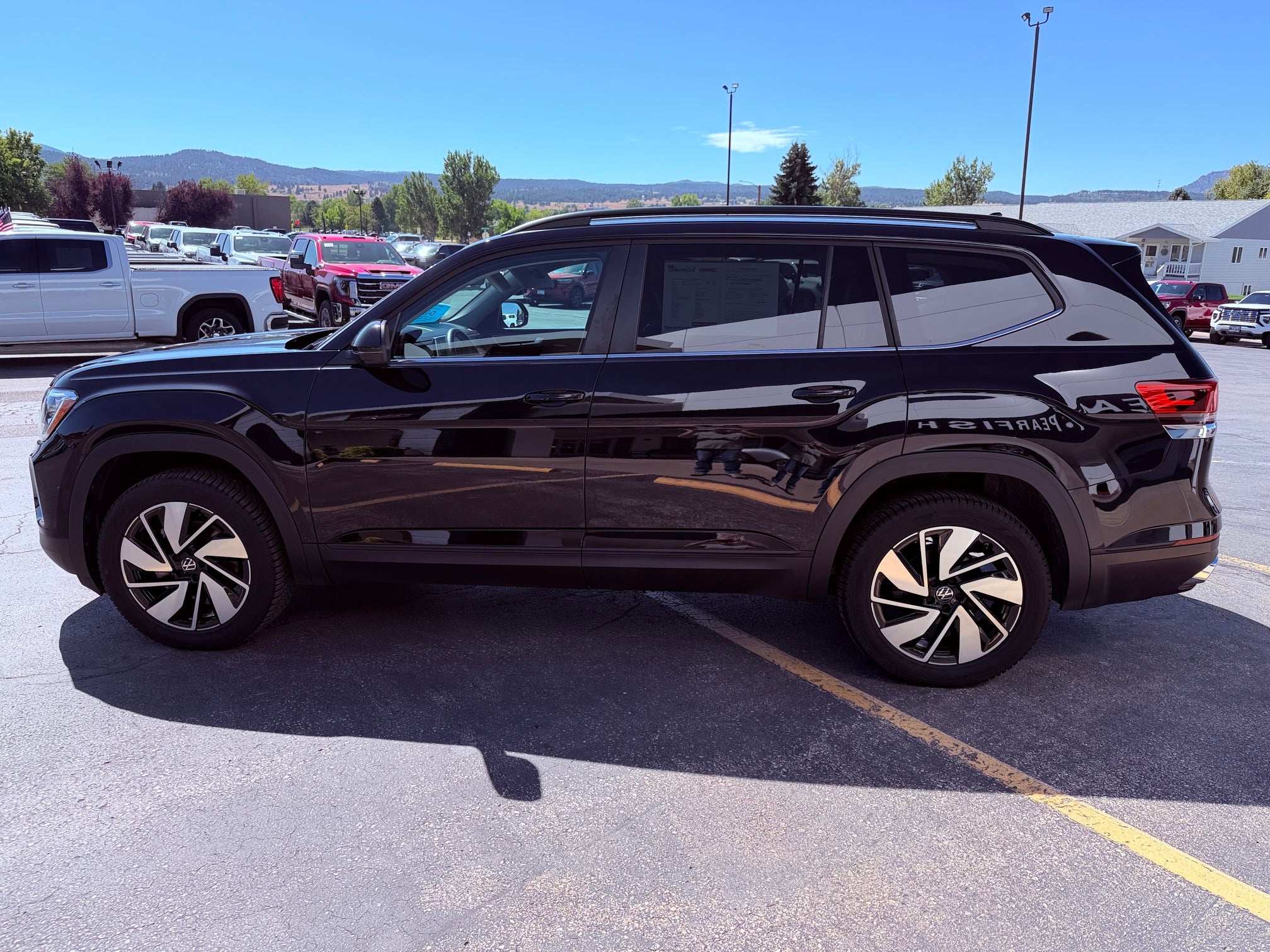 2024 Volkswagen Atlas 2.0T SE w/Technology