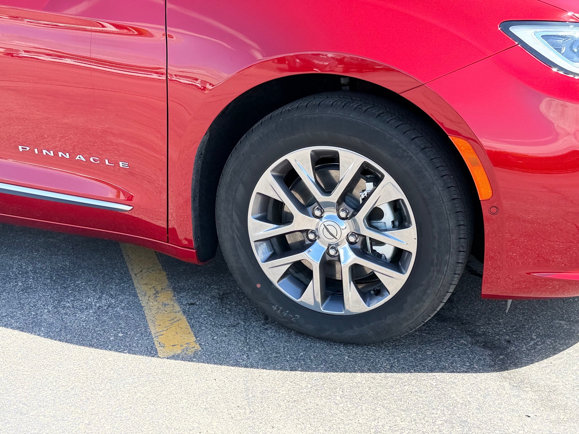 2024 Chrysler Pacifica Hybrid Hybrid Pinnacle FWD