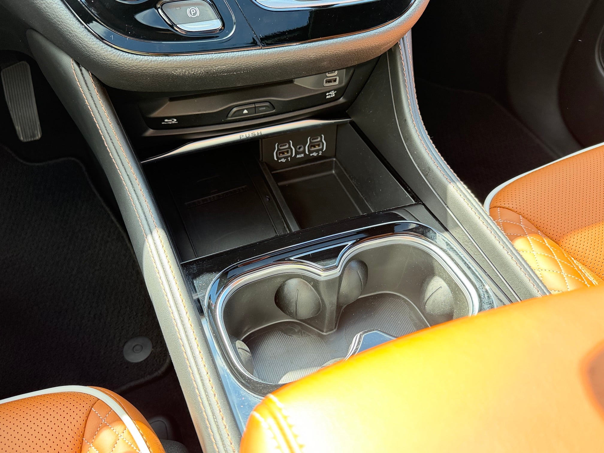 2024 Chrysler Pacifica Hybrid Hybrid Pinnacle FWD