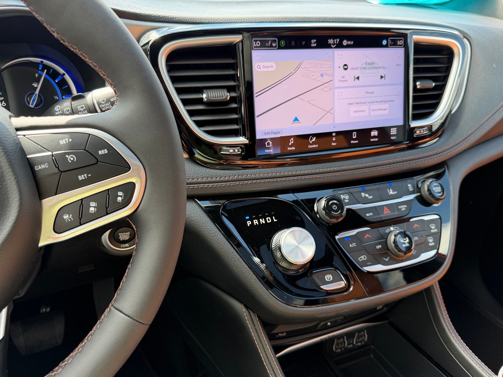 2024 Chrysler Pacifica Hybrid Hybrid Pinnacle FWD