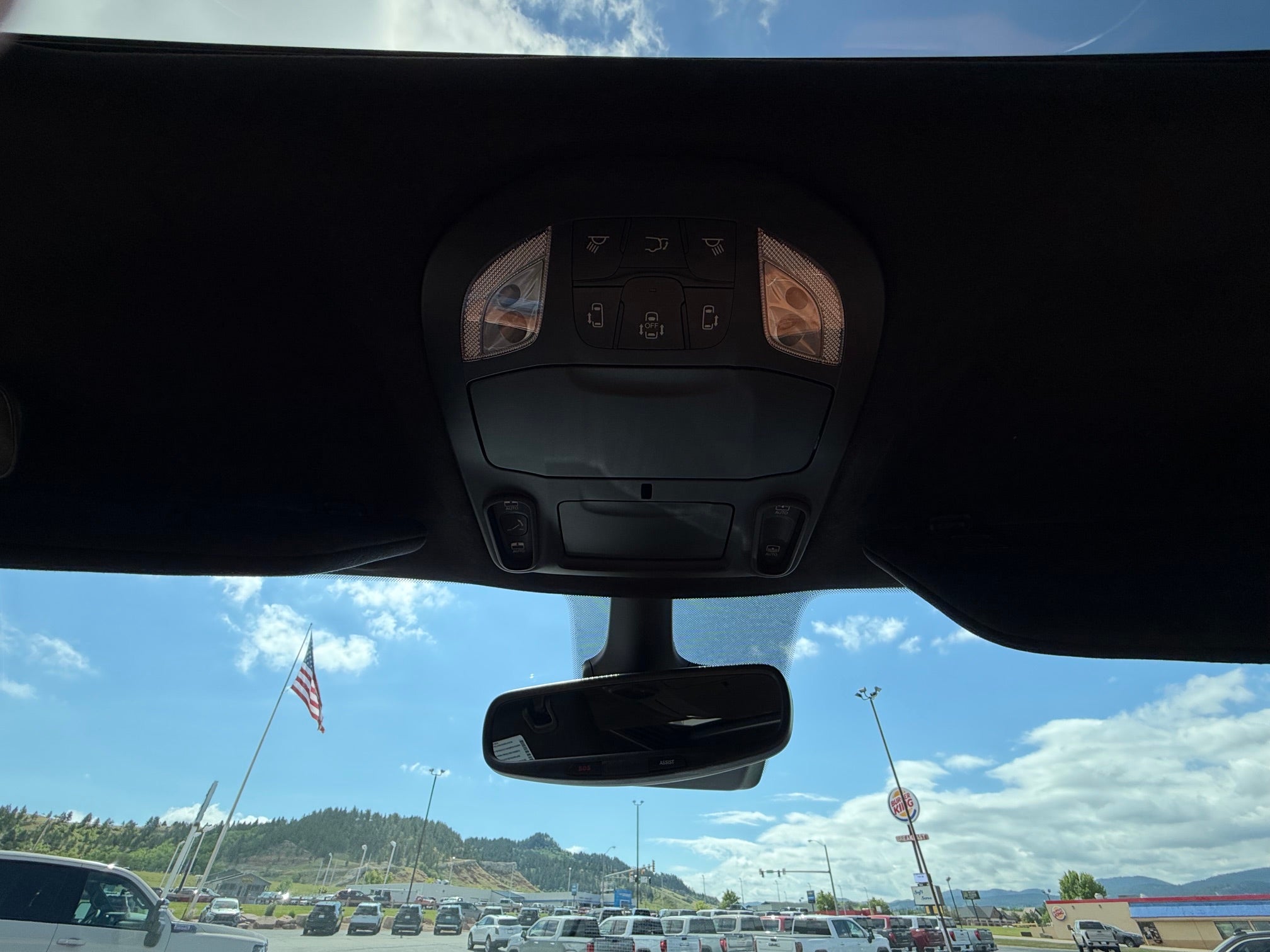 2024 Chrysler Pacifica Hybrid Hybrid Pinnacle FWD