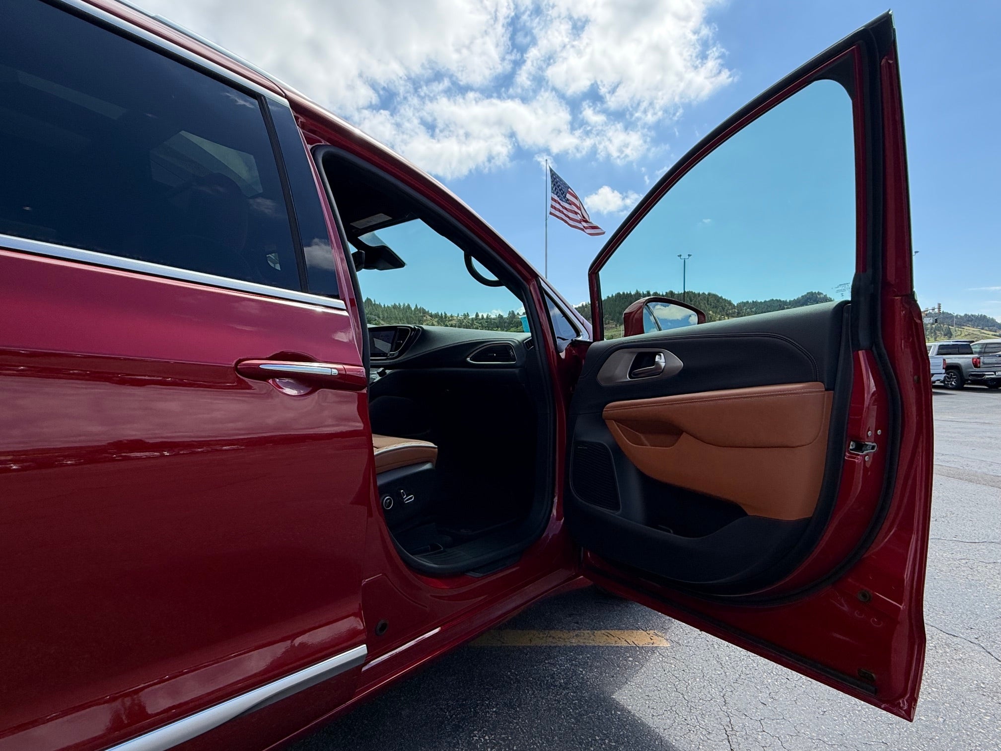 2024 Chrysler Pacifica Hybrid Hybrid Pinnacle FWD