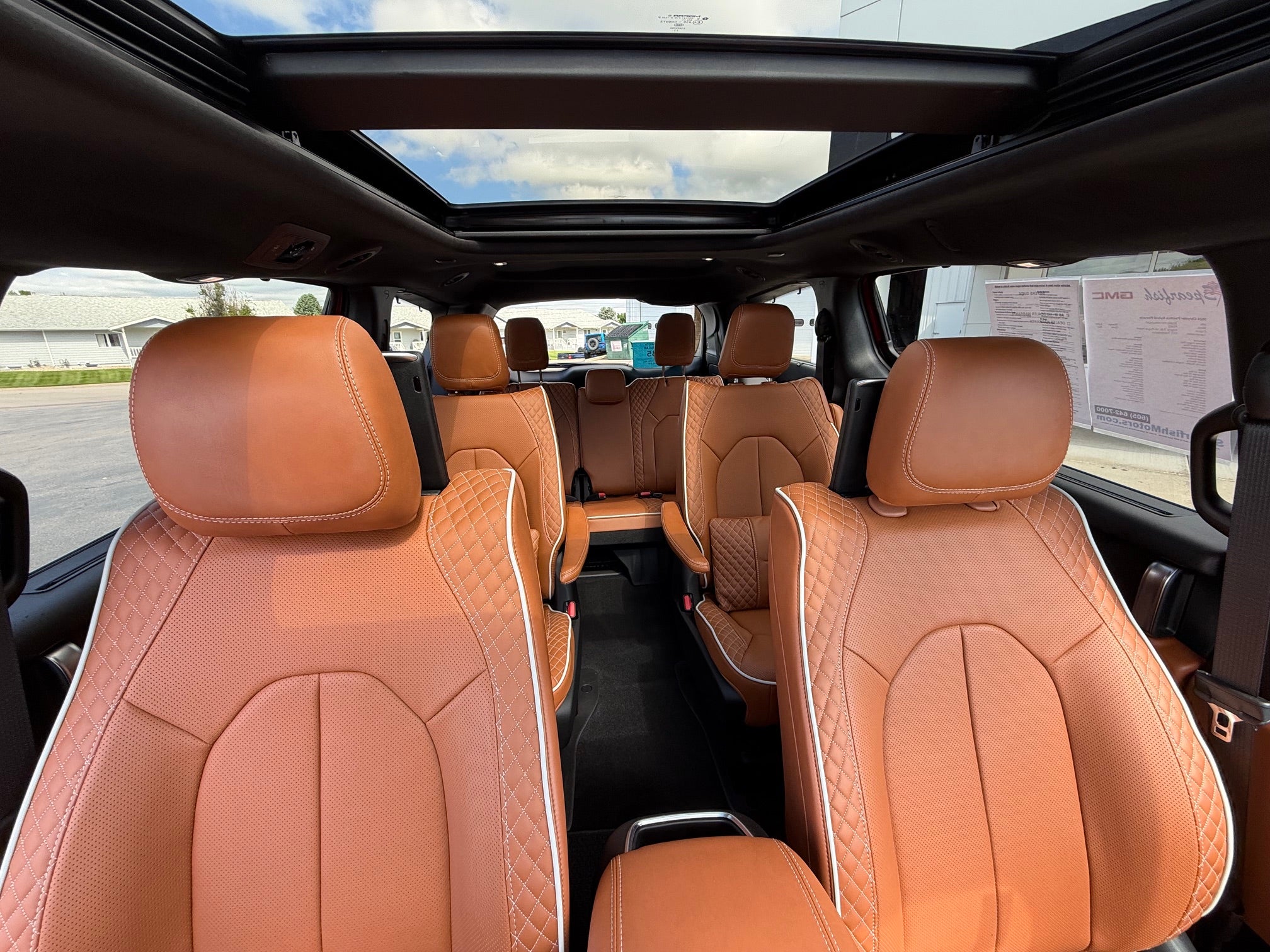 2024 Chrysler Pacifica Hybrid Hybrid Pinnacle FWD