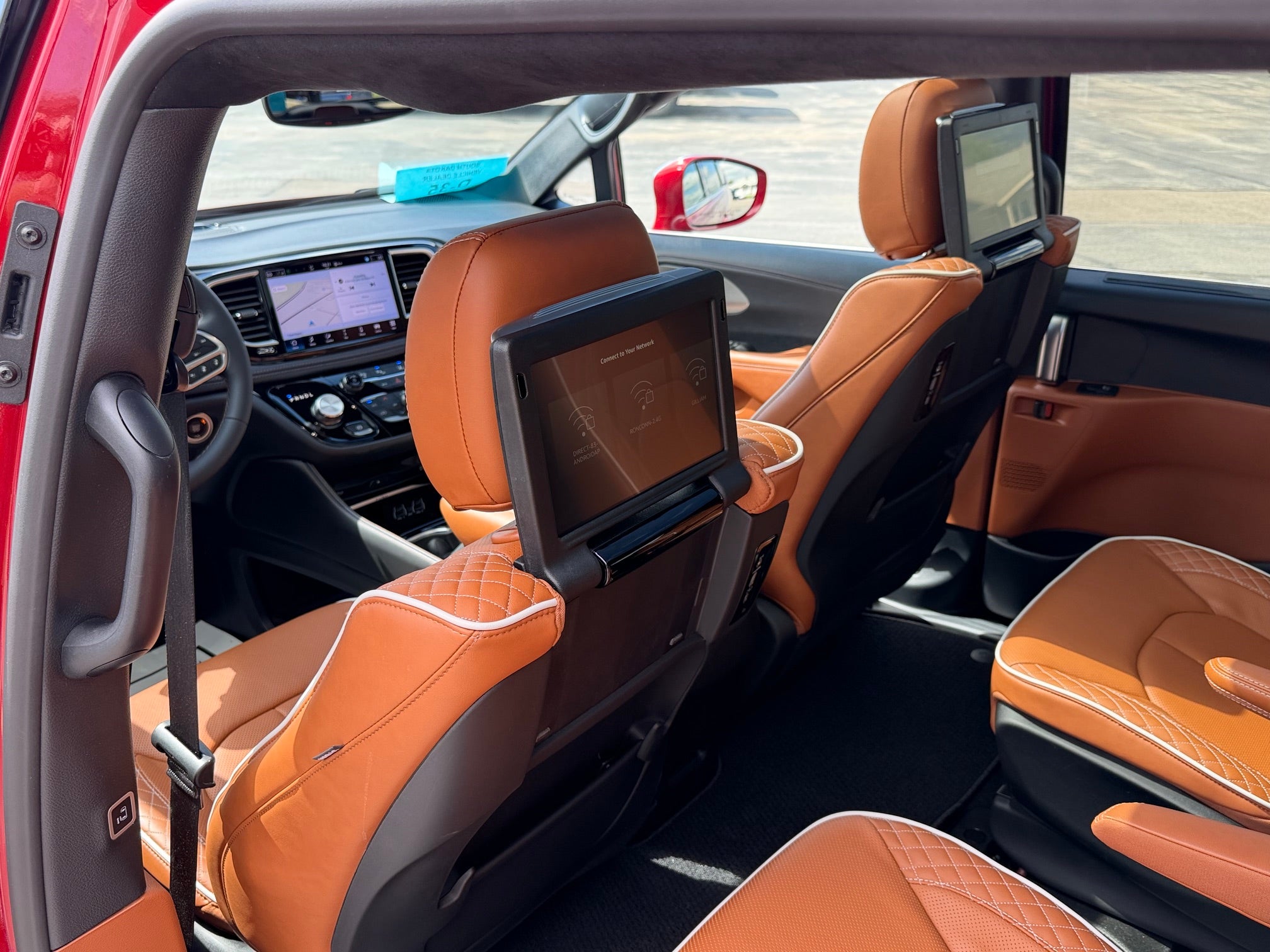 2024 Chrysler Pacifica Hybrid Hybrid Pinnacle FWD
