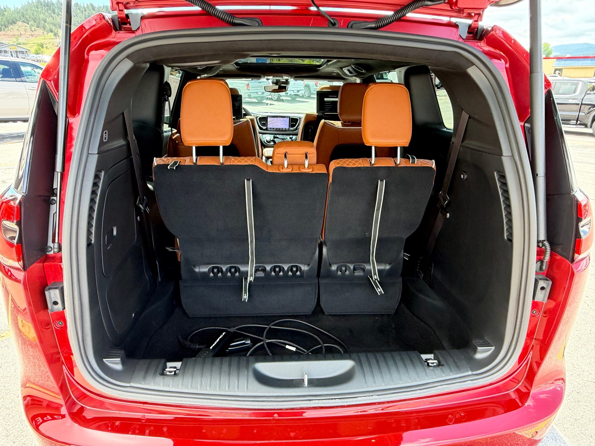 2024 Chrysler Pacifica Hybrid Hybrid Pinnacle FWD
