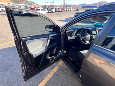 2018 Toyota RAV4 XLE AWD (Natl)