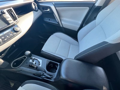 2018 Toyota RAV4 XLE AWD (Natl)