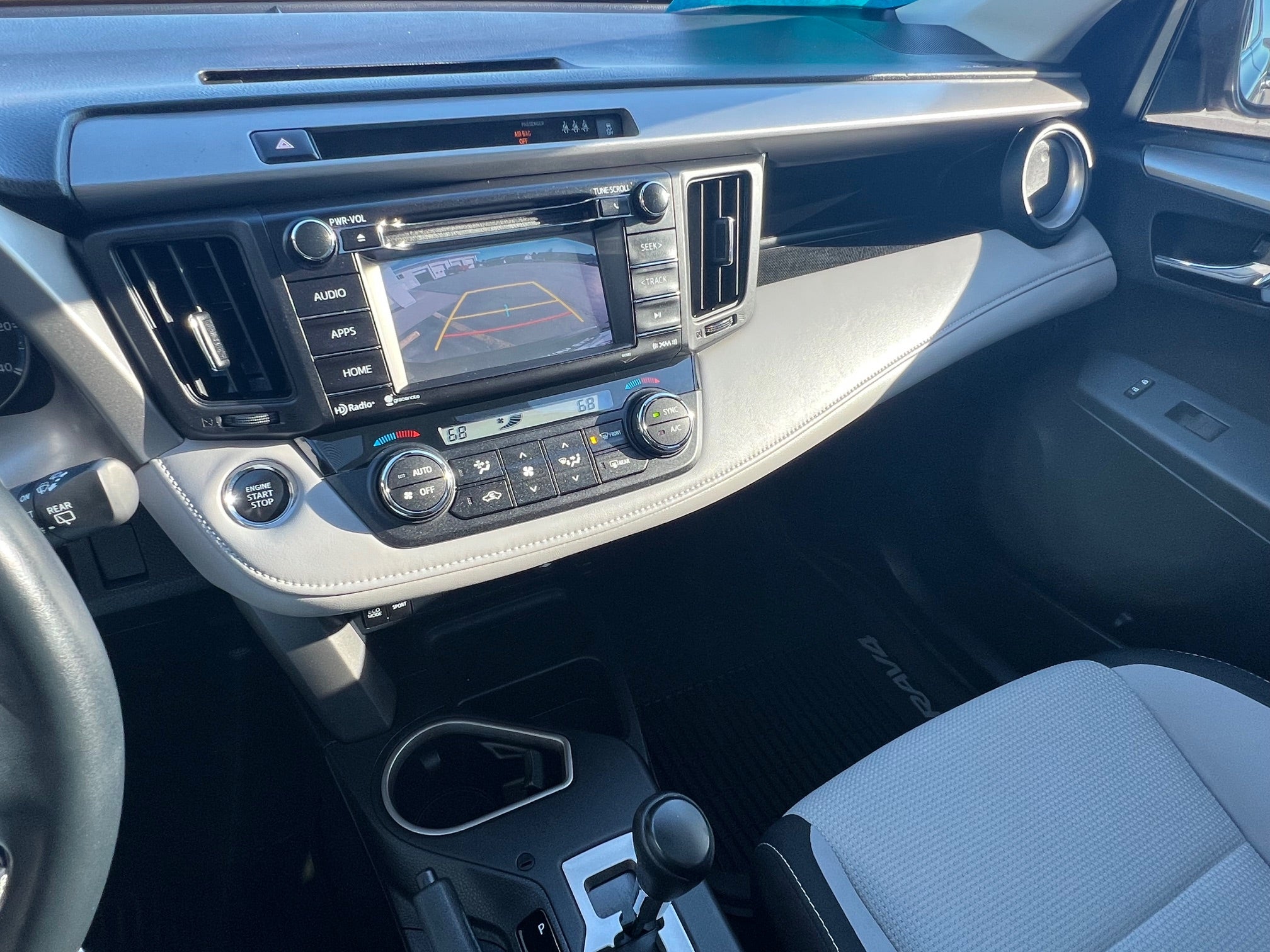 2018 Toyota RAV4 XLE AWD (Natl)