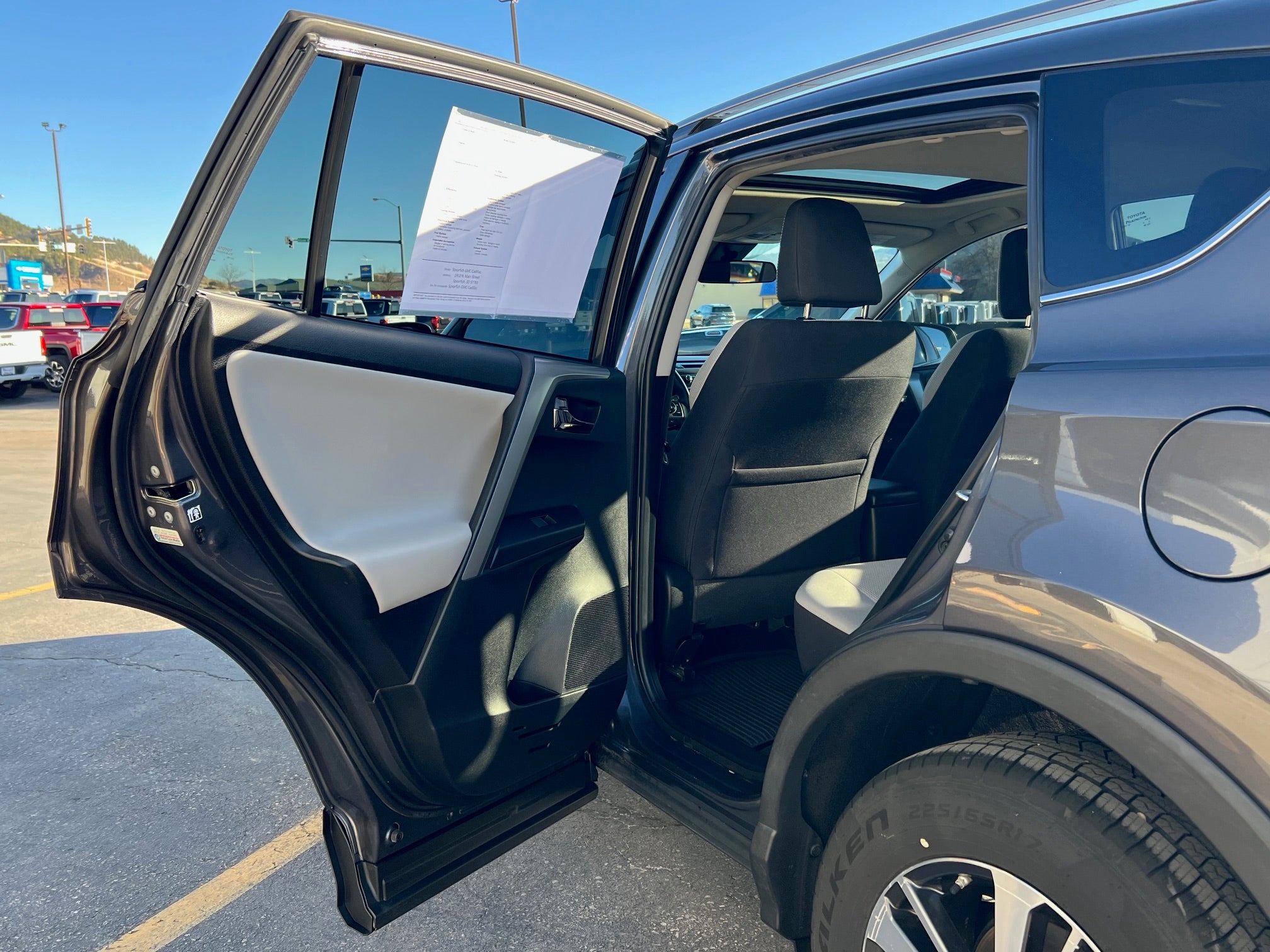 2018 Toyota RAV4 XLE AWD (Natl)