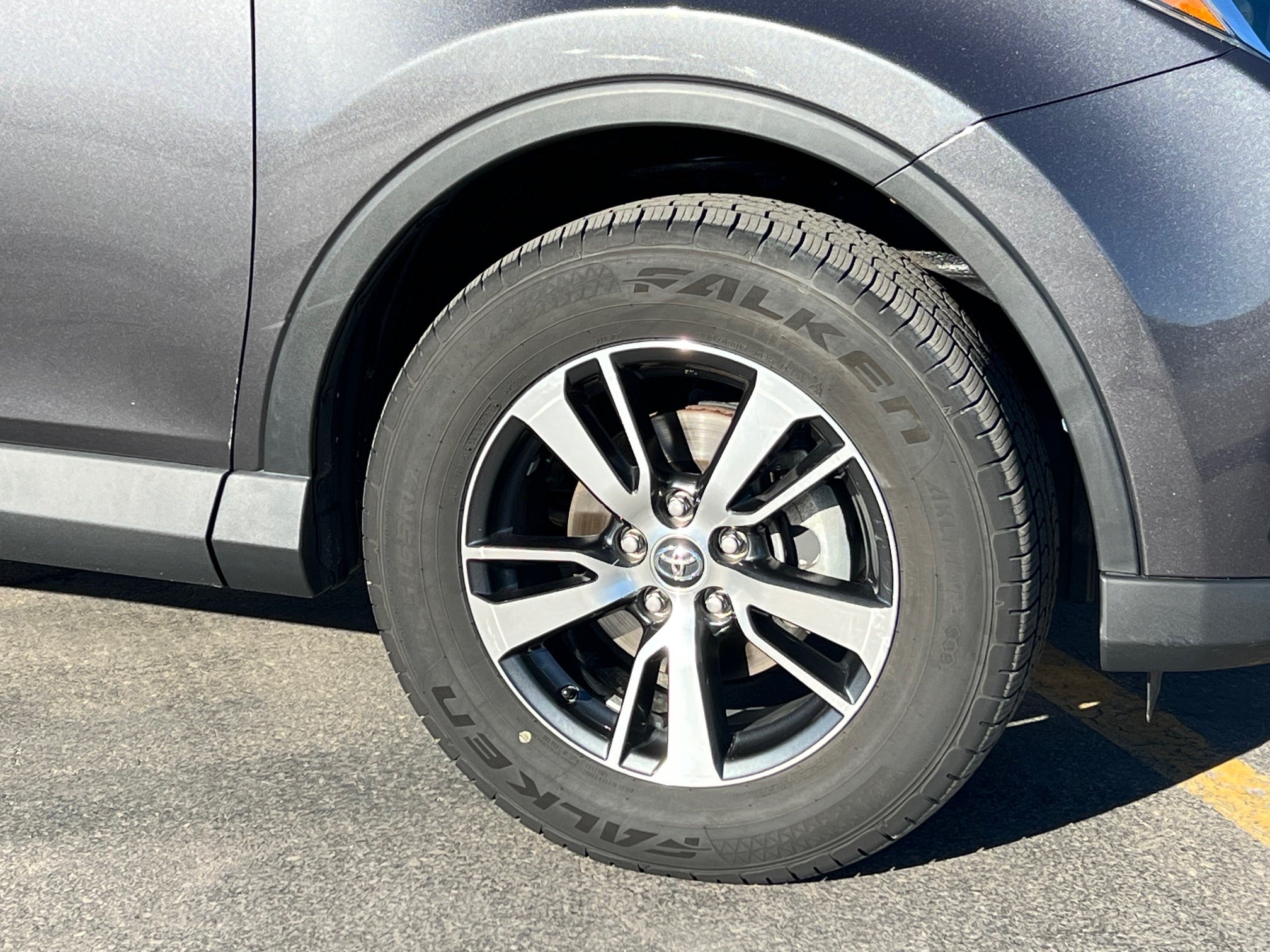 2018 Toyota RAV4 XLE AWD (Natl)