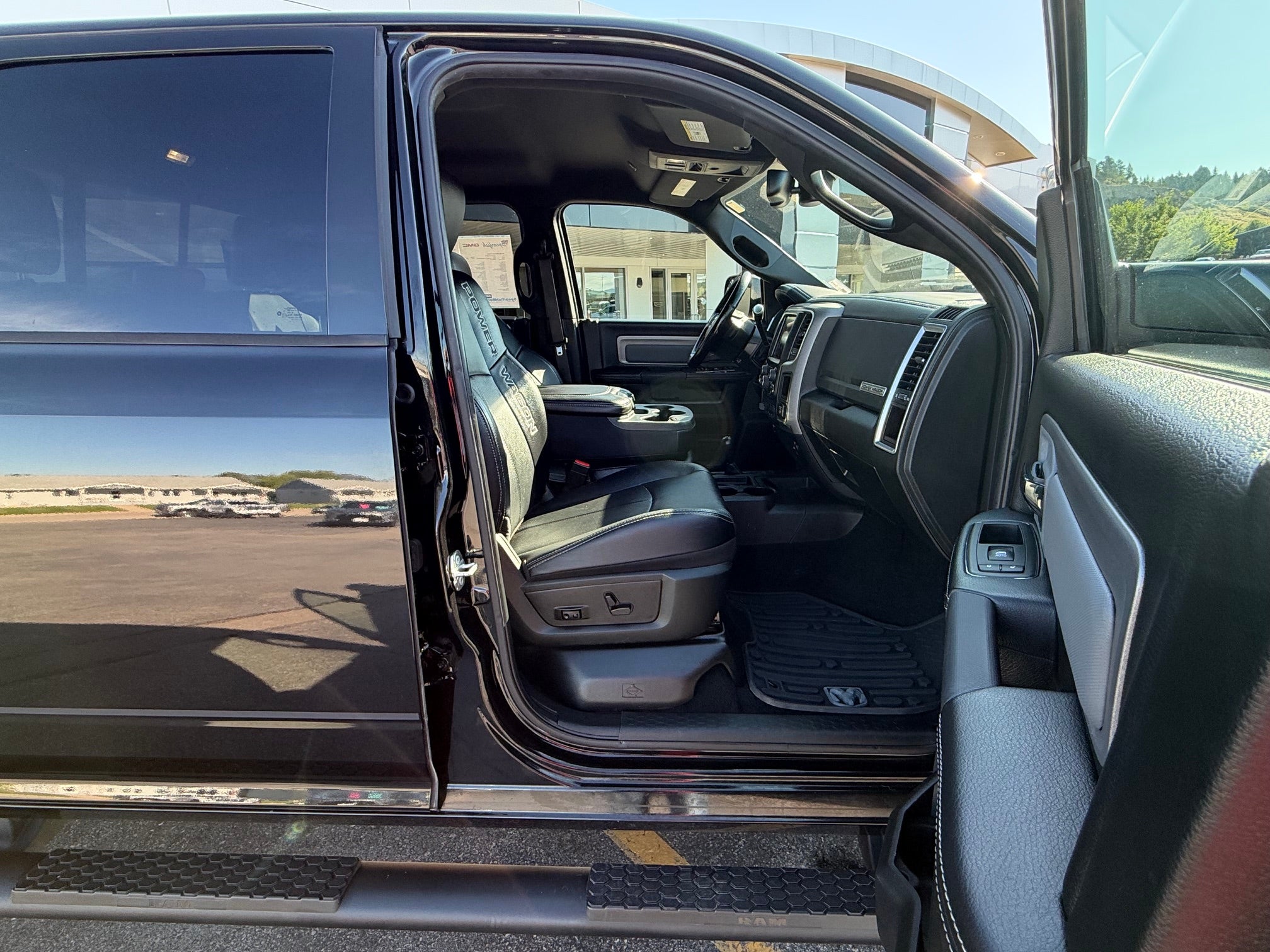 2018 RAM 2500 Power Wagon 4x4 Crew Cab 6'4" Box
