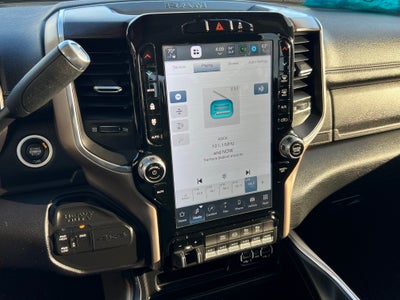 2022 RAM 2500 Laramie 4x4 Crew Cab 6'4" Box