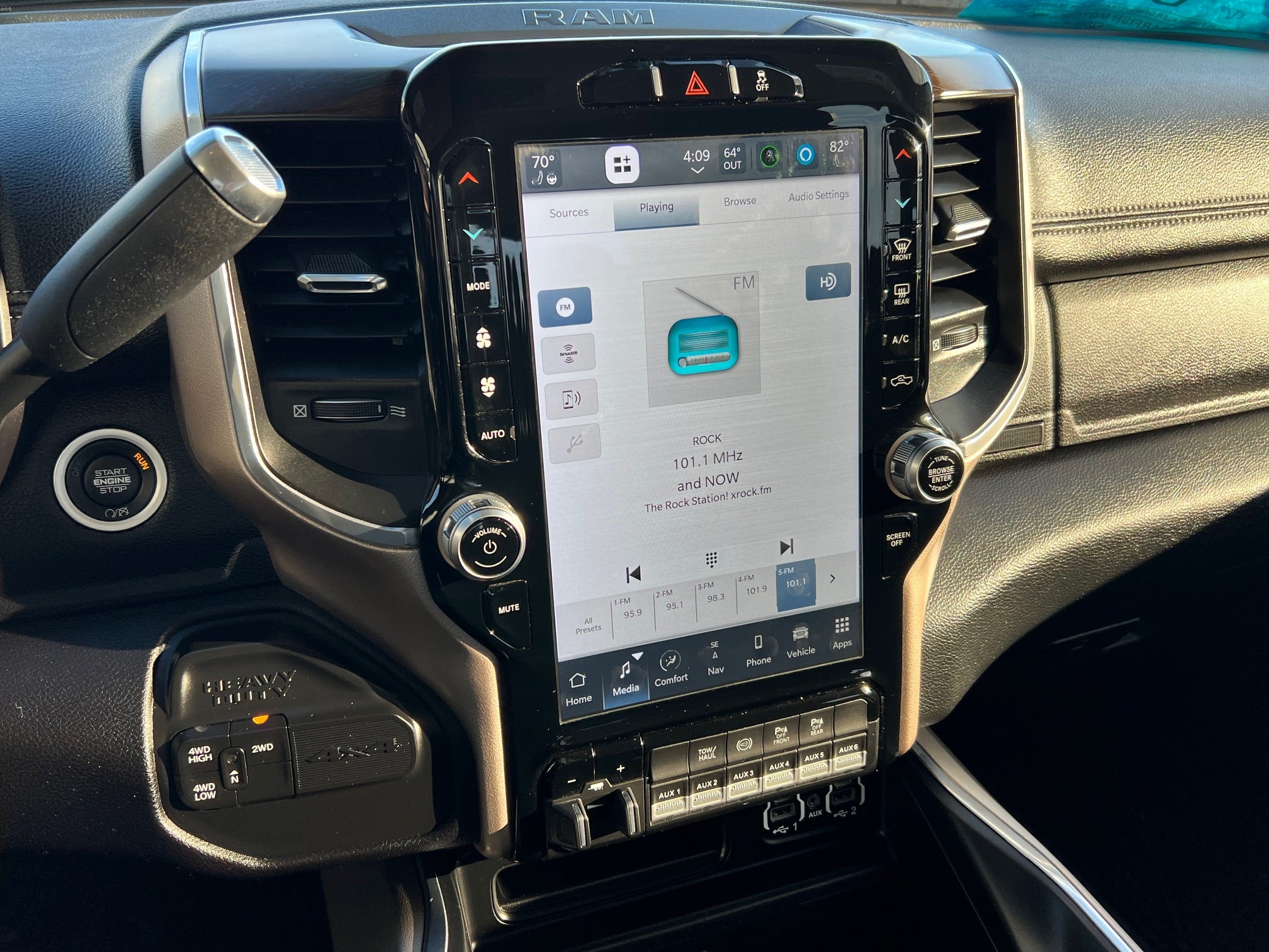 2022 RAM 2500 Laramie 4x4 Crew Cab 6'4" Box