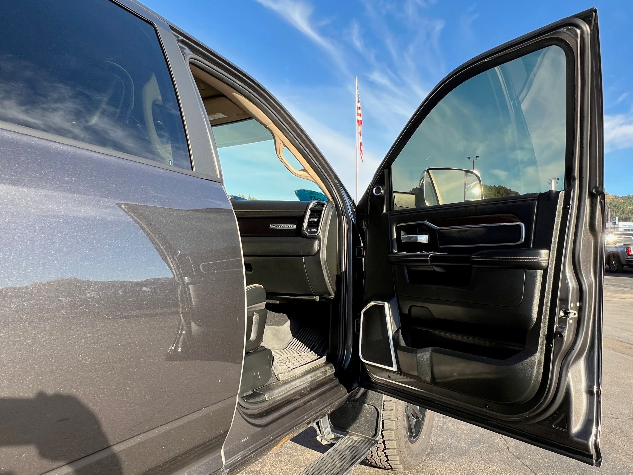 2022 RAM 2500 Laramie 4x4 Crew Cab 6'4" Box