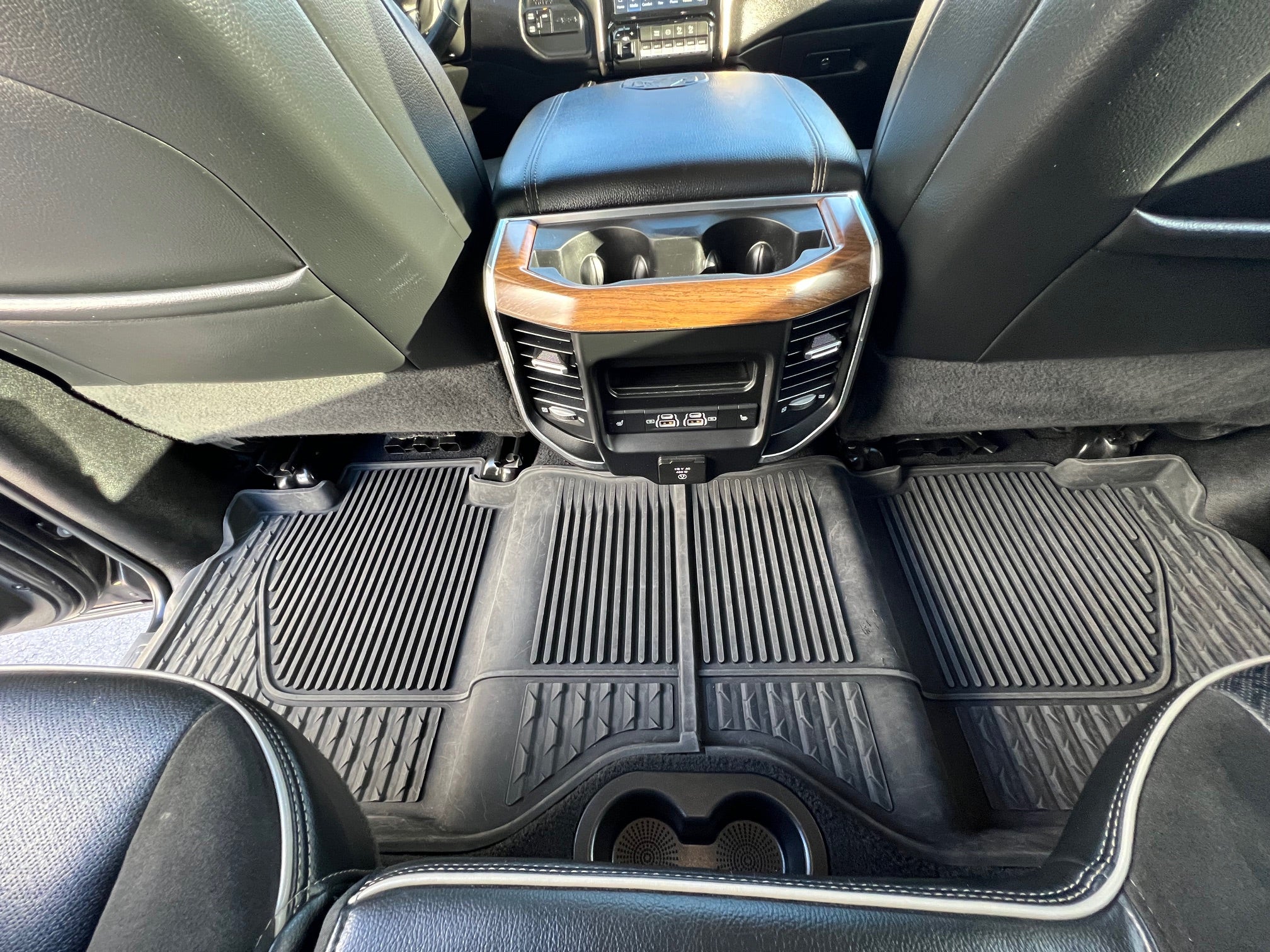 2022 RAM 2500 Laramie 4x4 Crew Cab 6'4" Box