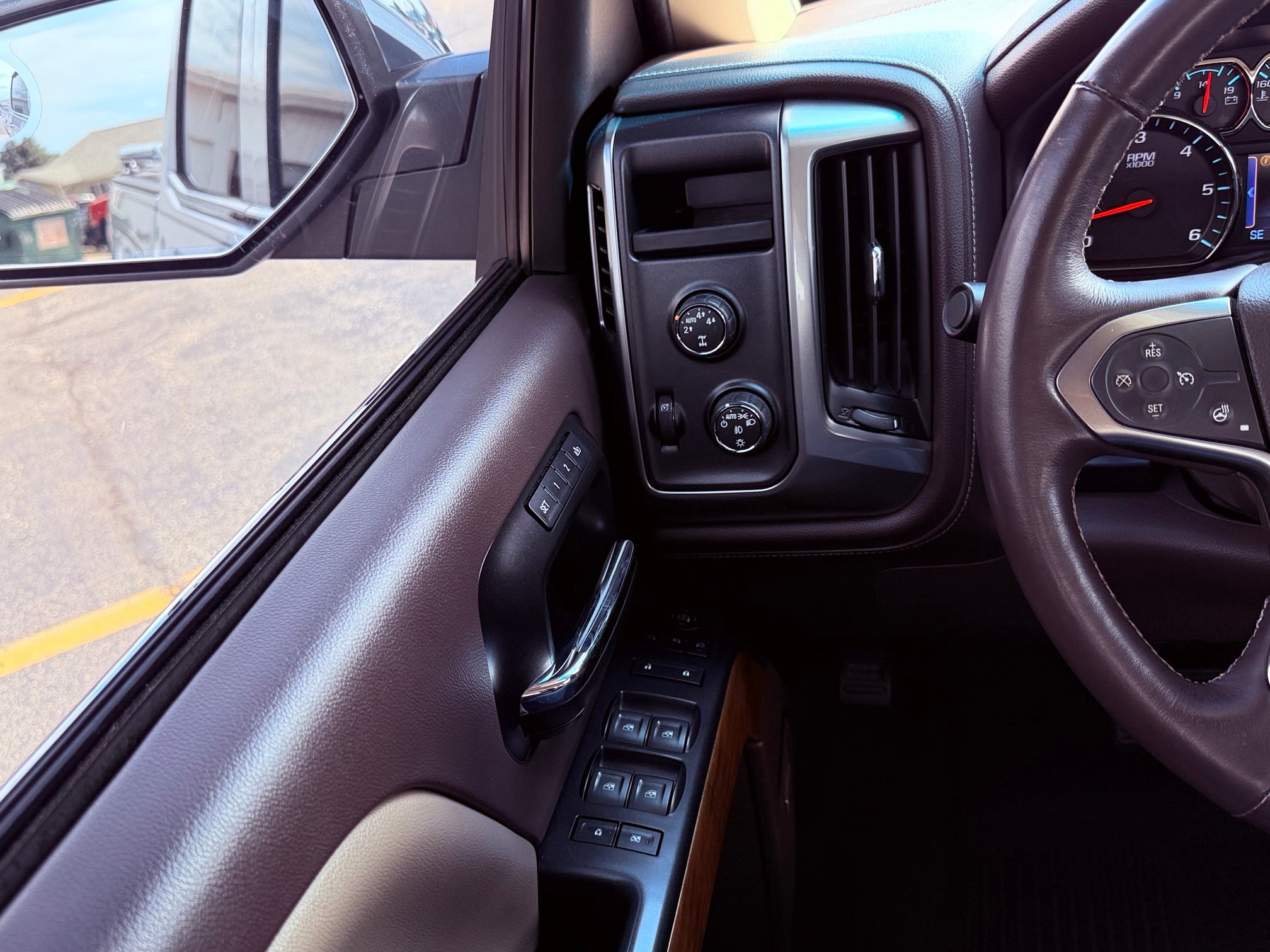 2014 Chevrolet Silverado 1500 Crew Cab Short Box 4-Wheel Drive LTZ w/1LZ