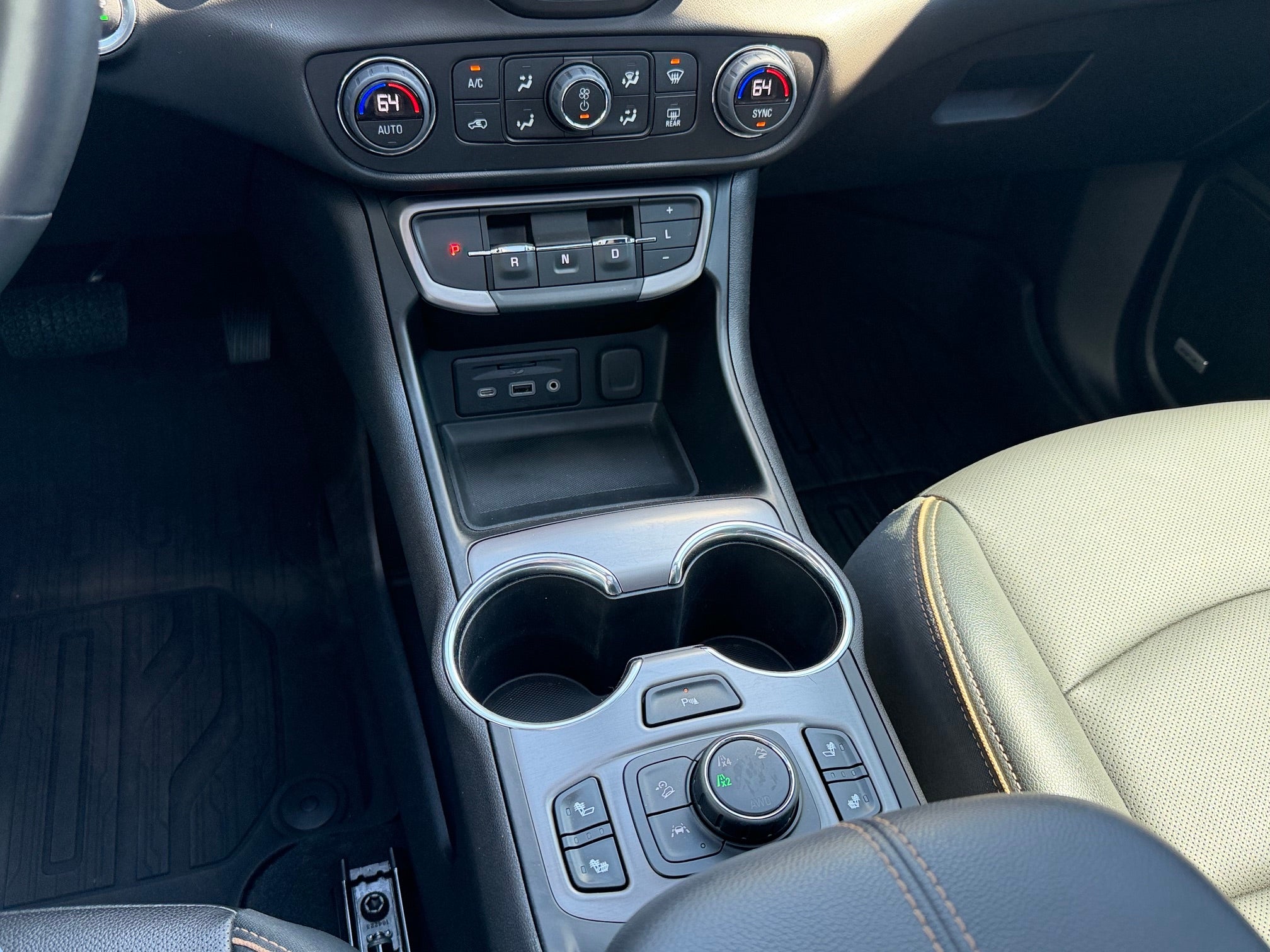 2024 GMC Terrain AWD 4dr AT4