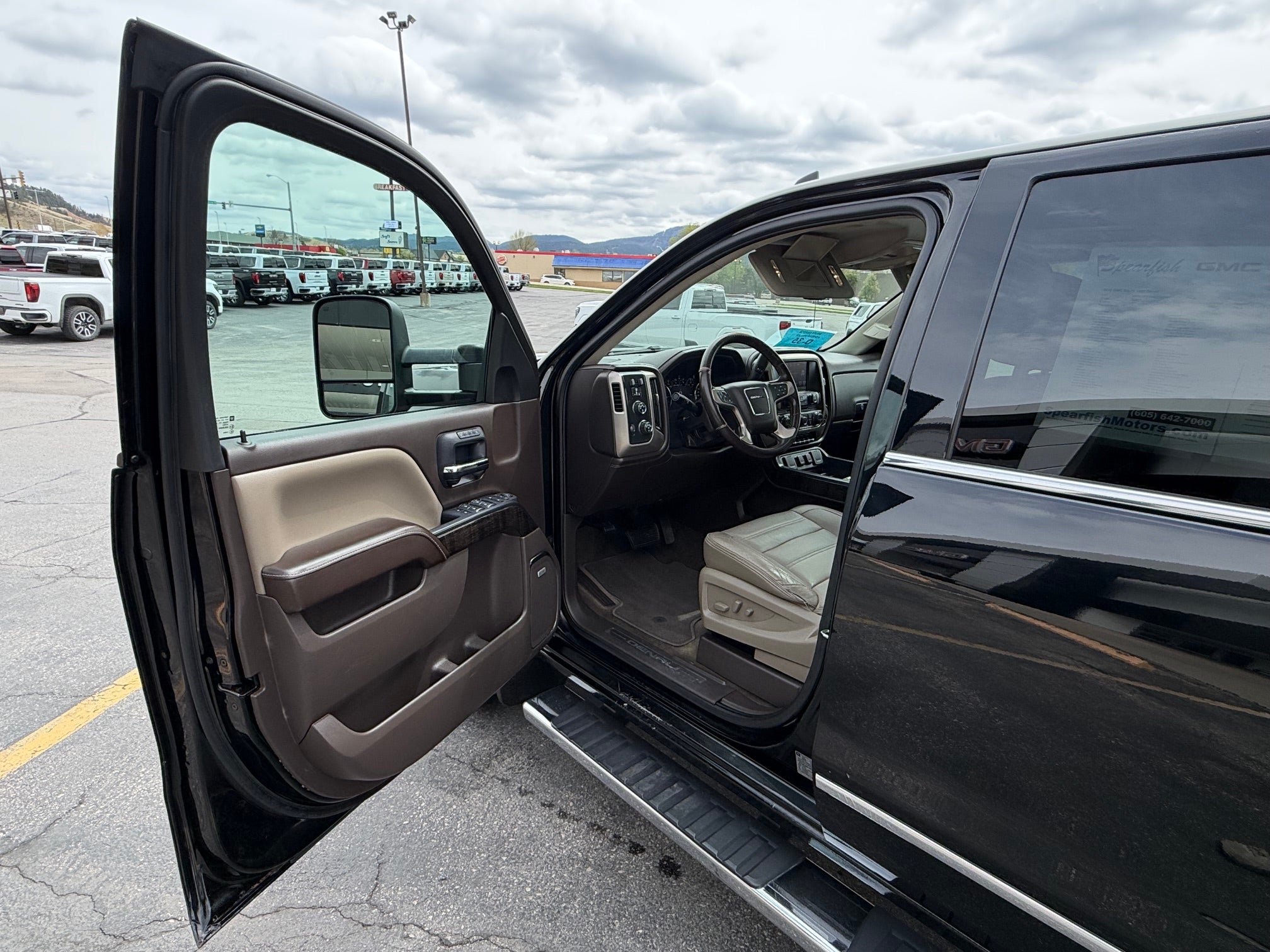 2016 GMC Sierra 1500 Crew Cab Short Box 4-Wheel Drive Denali