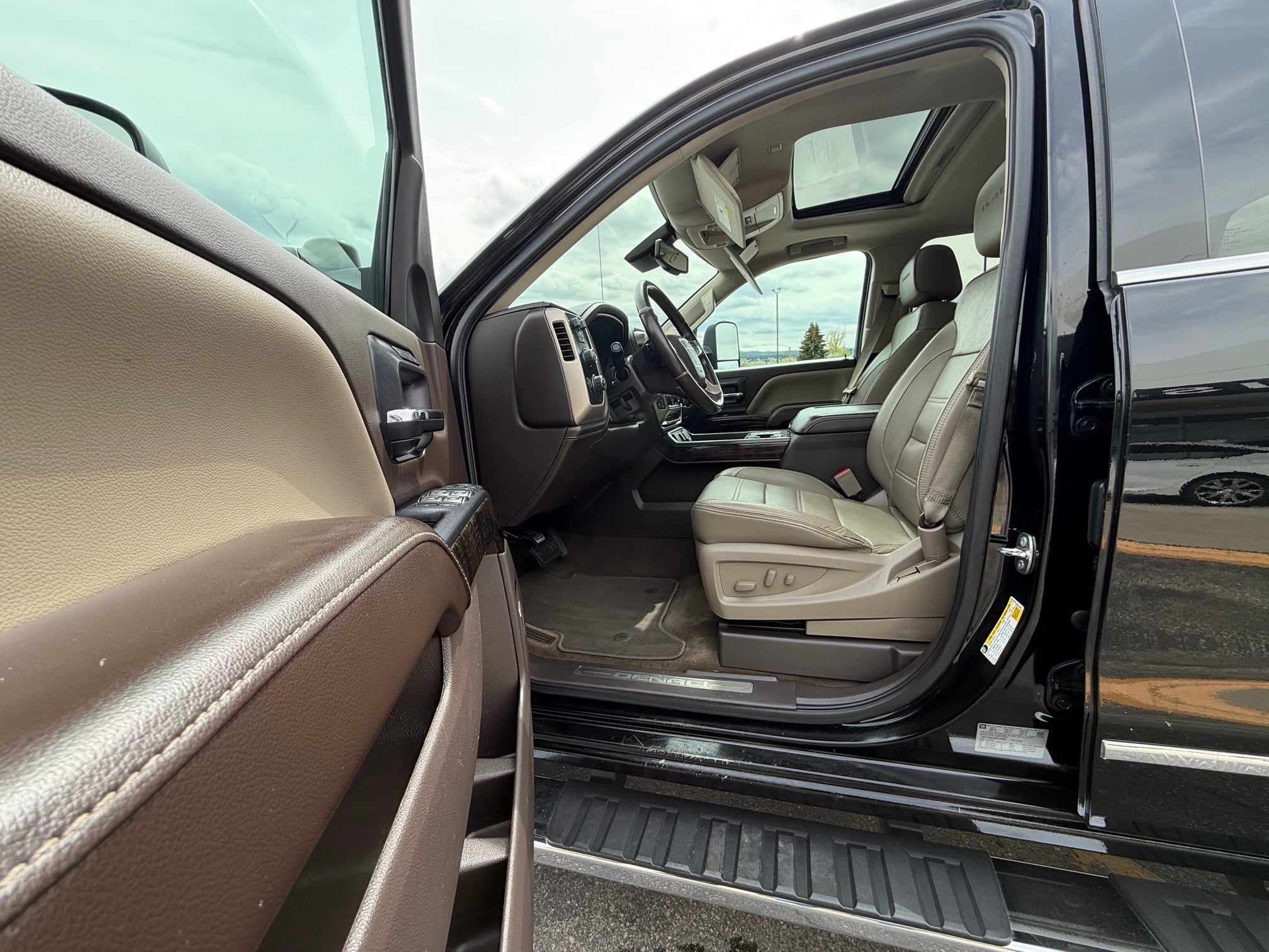 2016 GMC Sierra 1500 Crew Cab Short Box 4-Wheel Drive Denali