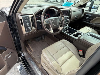 2016 GMC Sierra 1500 Crew Cab Short Box 4-Wheel Drive Denali