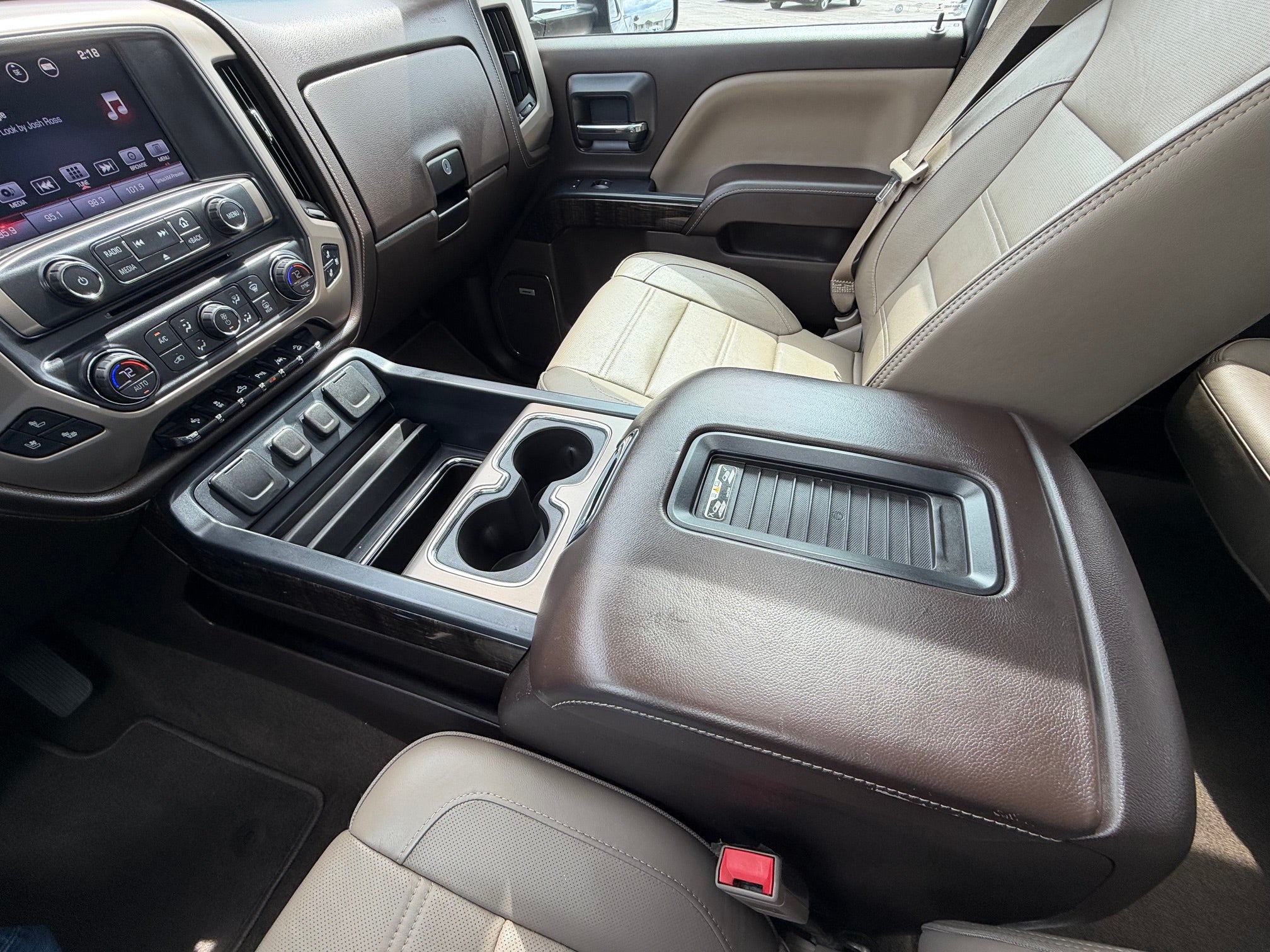 2016 GMC Sierra 1500 Crew Cab Short Box 4-Wheel Drive Denali