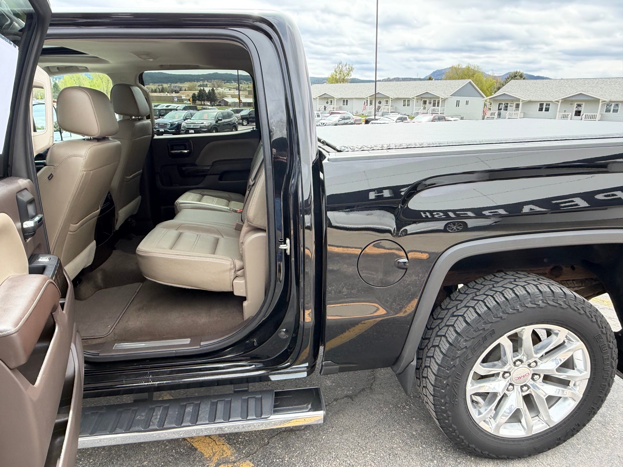 2016 GMC Sierra 1500 Crew Cab Short Box 4-Wheel Drive Denali