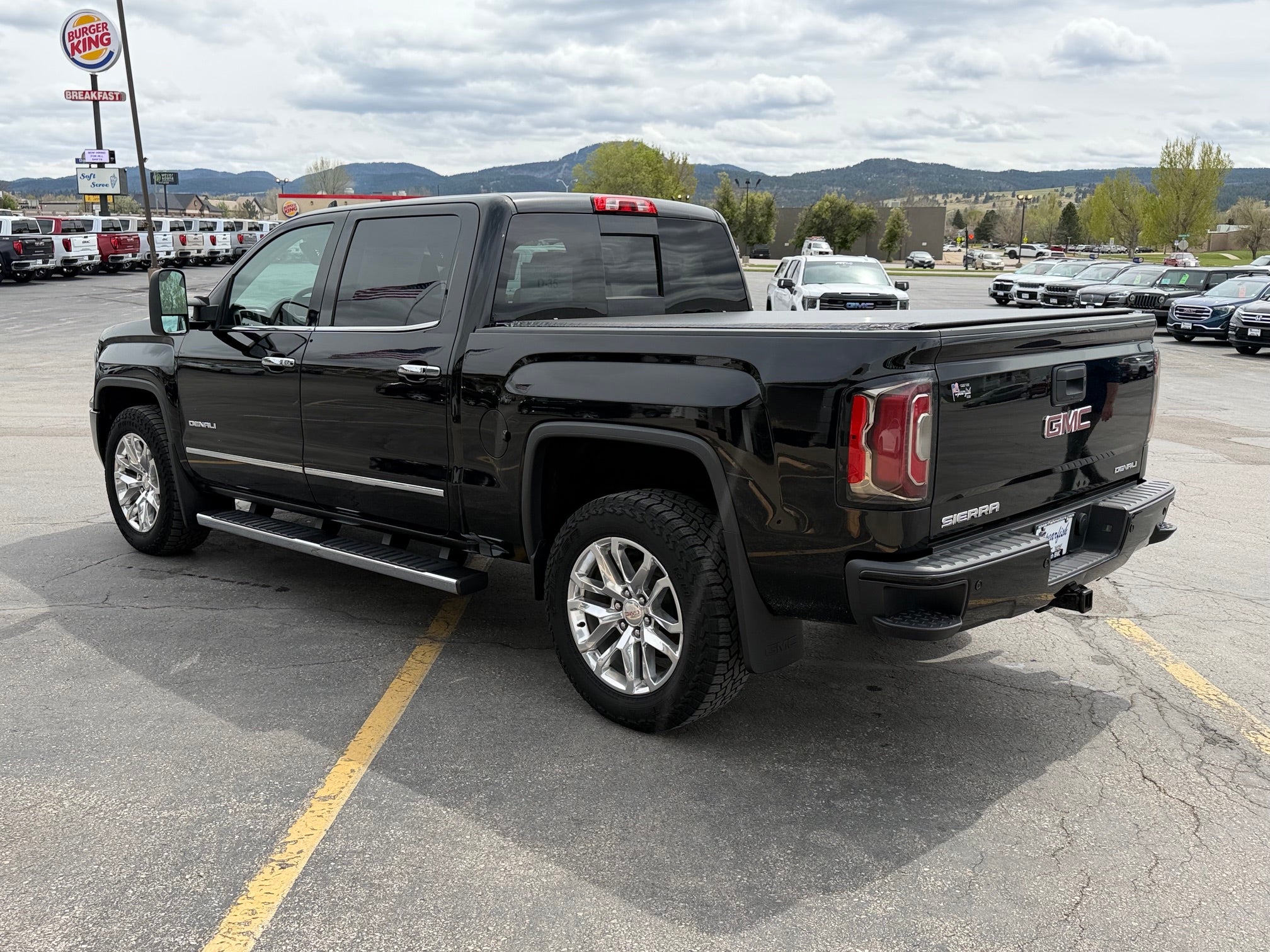 2016 GMC Sierra 1500 Crew Cab Short Box 4-Wheel Drive Denali