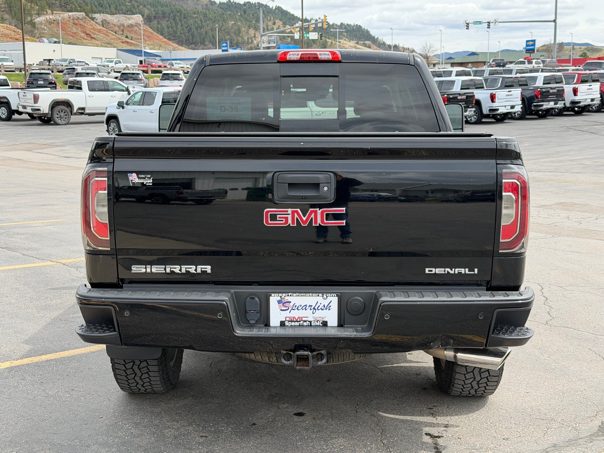 2016 GMC Sierra 1500 Crew Cab Short Box 4-Wheel Drive Denali