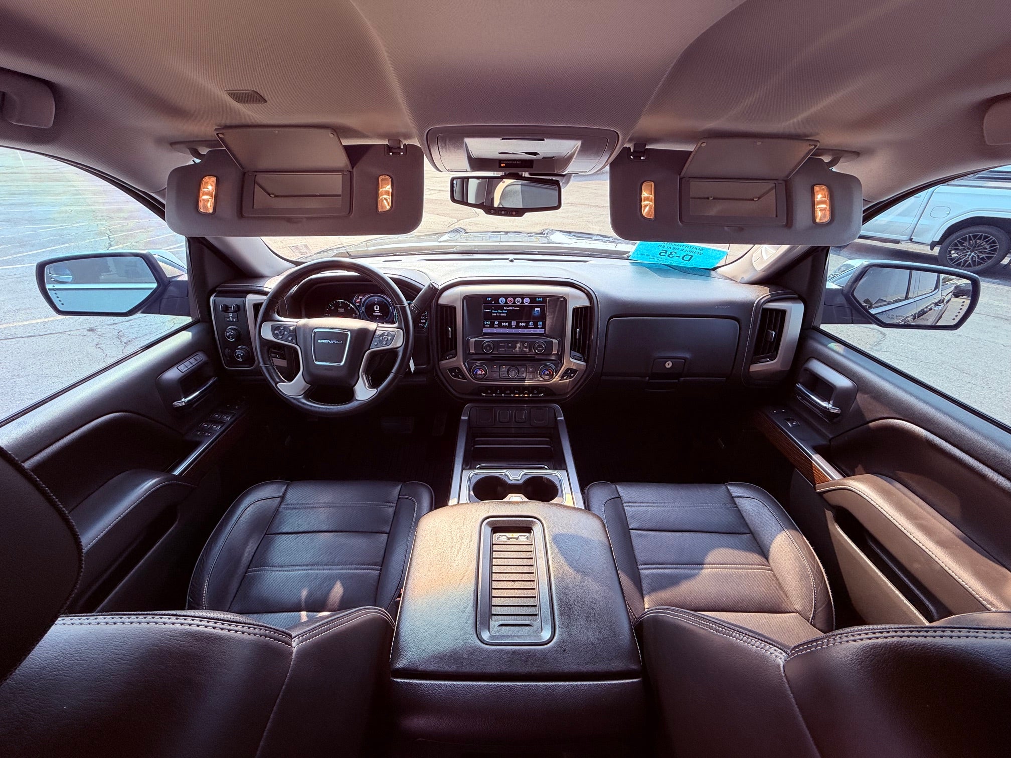 2017 GMC Sierra 1500 Crew Cab Short Box 4-Wheel Drive Denali