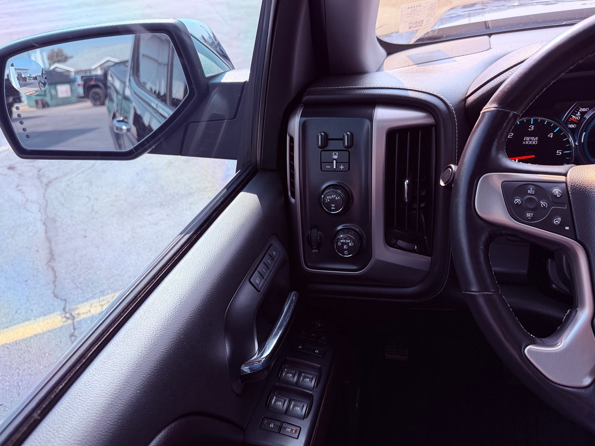 2017 GMC Sierra 1500 Crew Cab Short Box 4-Wheel Drive Denali