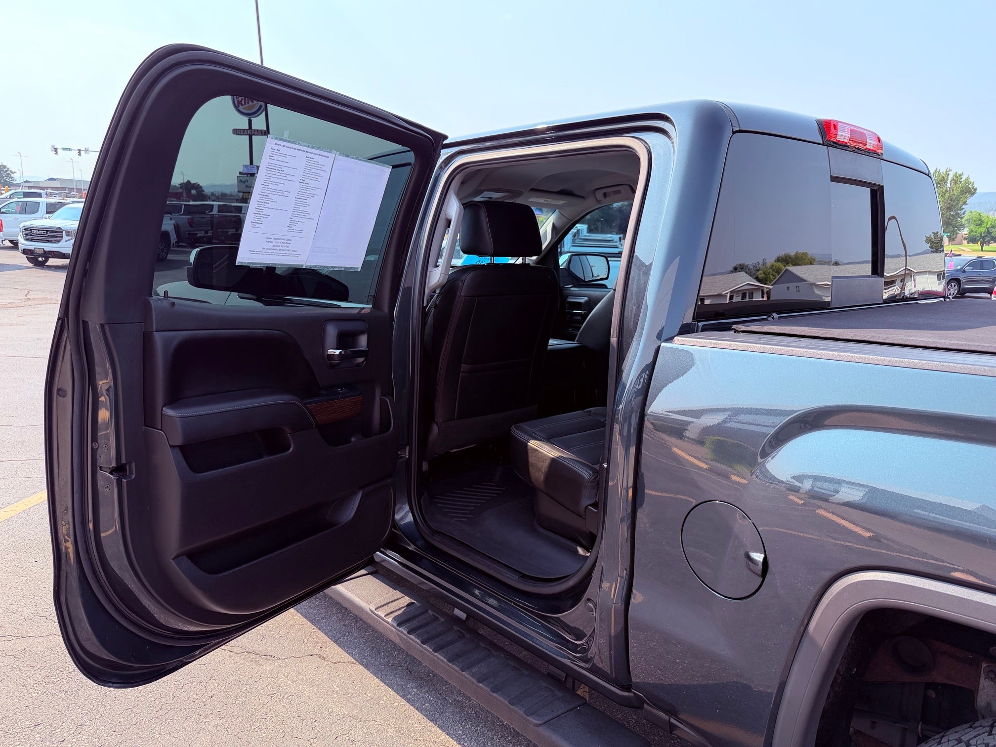 2017 GMC Sierra 1500 Crew Cab Short Box 4-Wheel Drive Denali