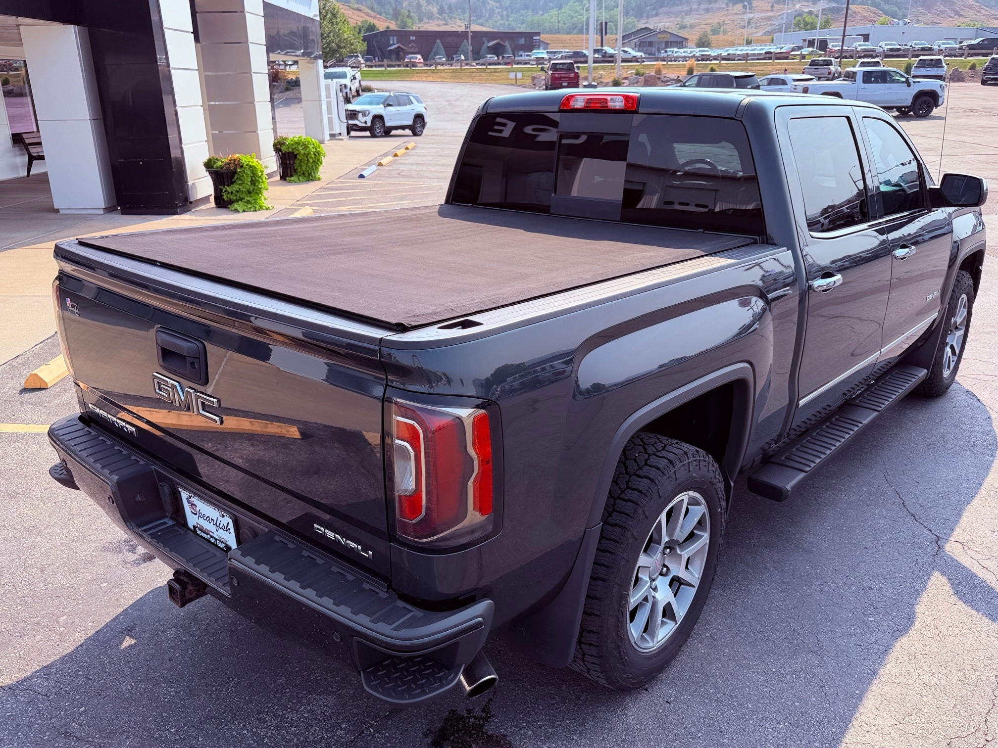 2017 GMC Sierra 1500 Crew Cab Short Box 4-Wheel Drive Denali