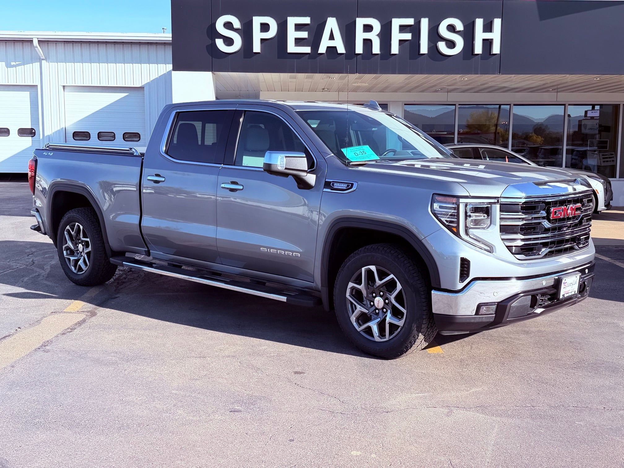 2024 GMC Sierra 1500 SLT