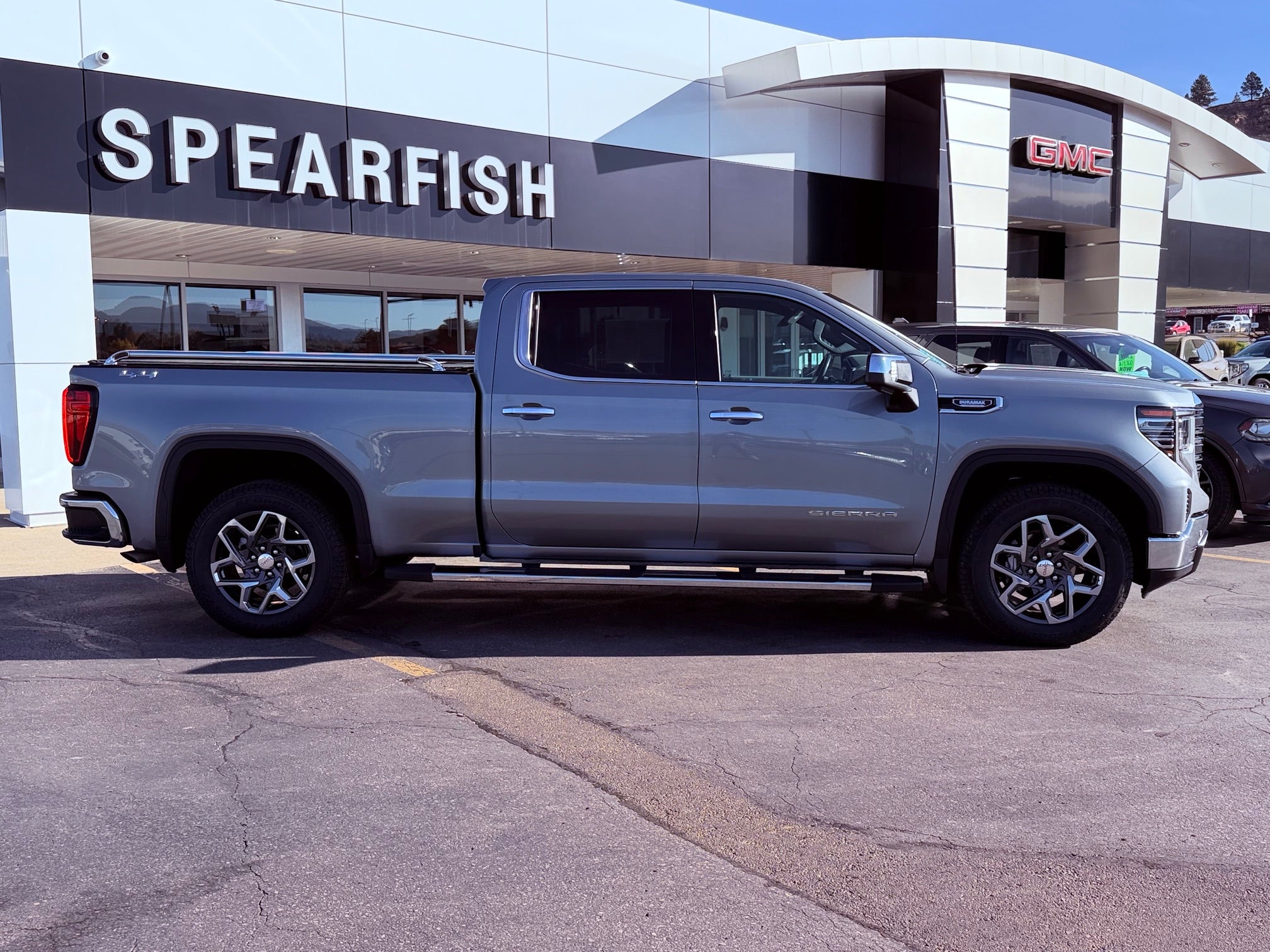 2024 GMC Sierra 1500 SLT