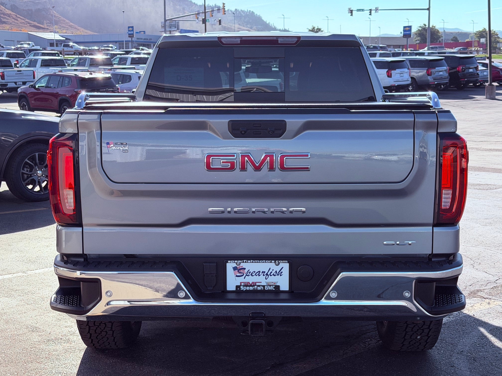 2024 GMC Sierra 1500 SLT