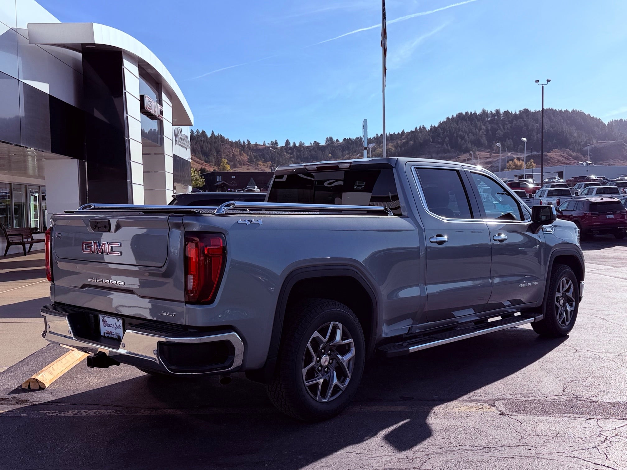 2024 GMC Sierra 1500 SLT