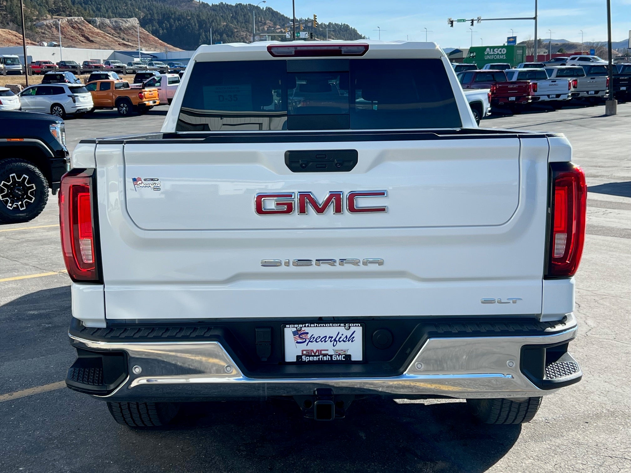 2025 GMC Sierra 1500 SLT