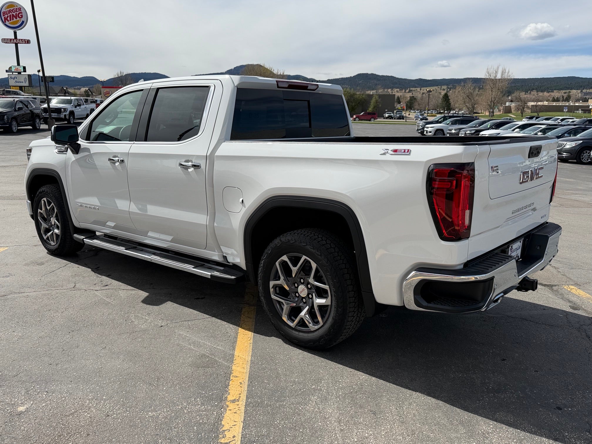 2026 GMC Sierra 1500 SLT