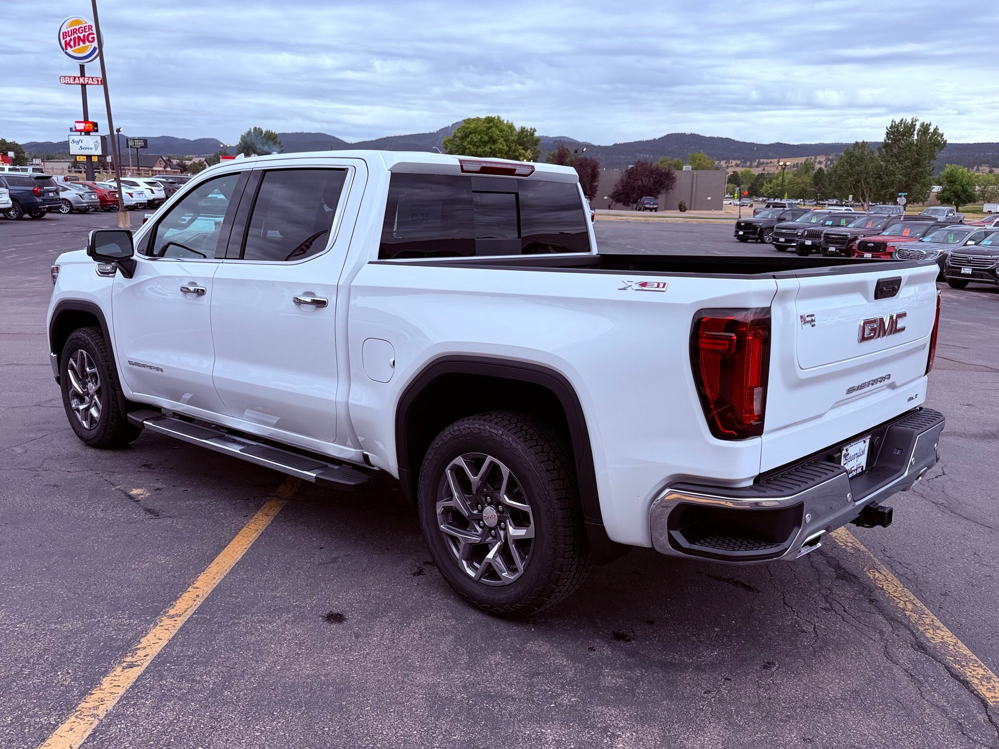 2026 GMC Sierra 1500 SLT