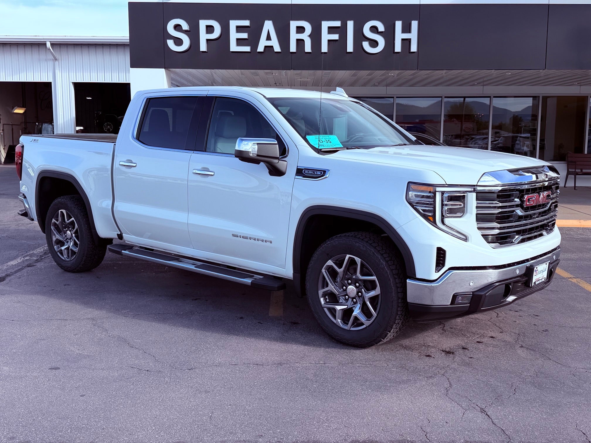 2026 GMC Sierra 1500 SLT