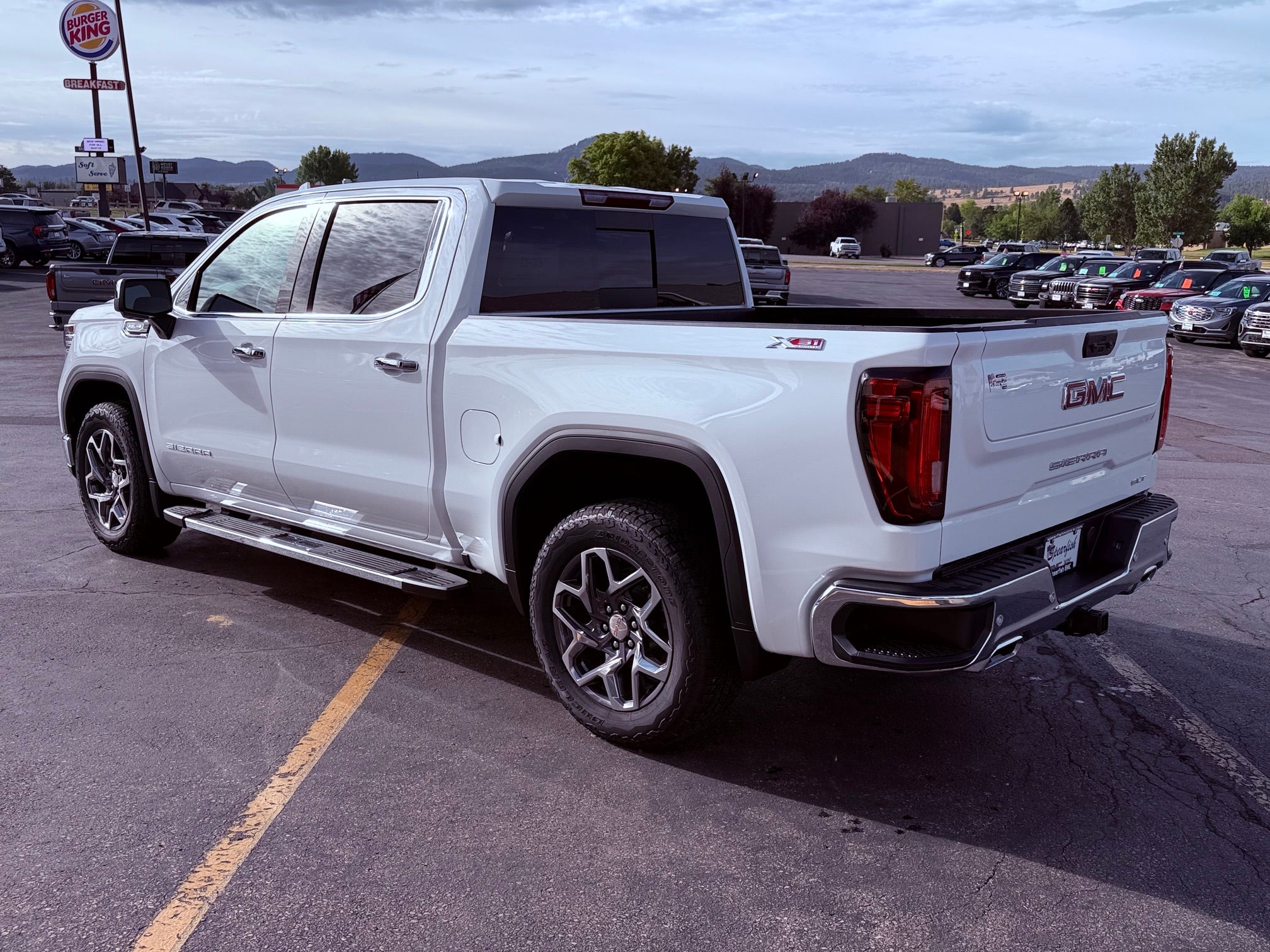 2026 GMC Sierra 1500 SLT