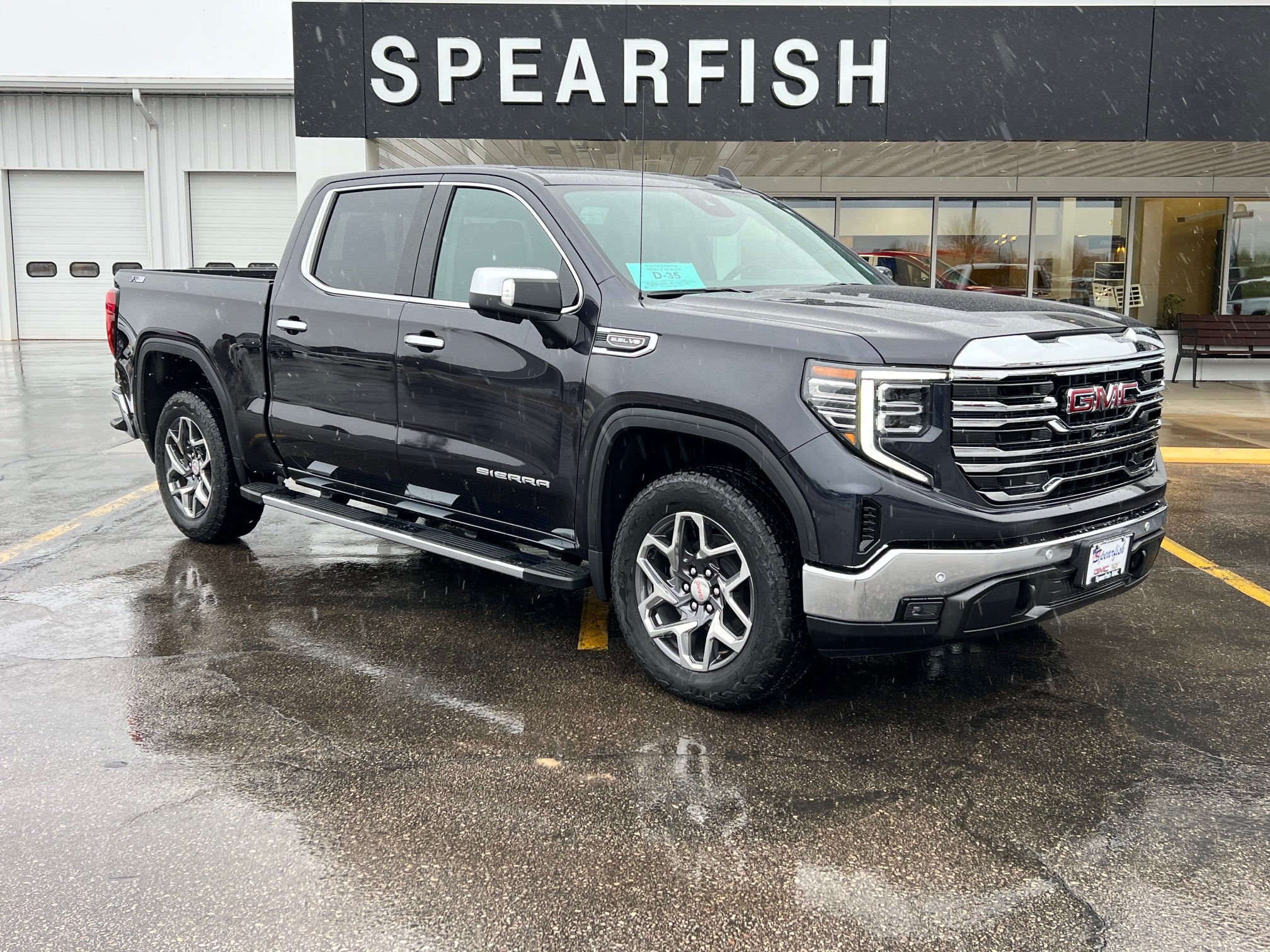 2026 GMC Sierra 1500 SLT