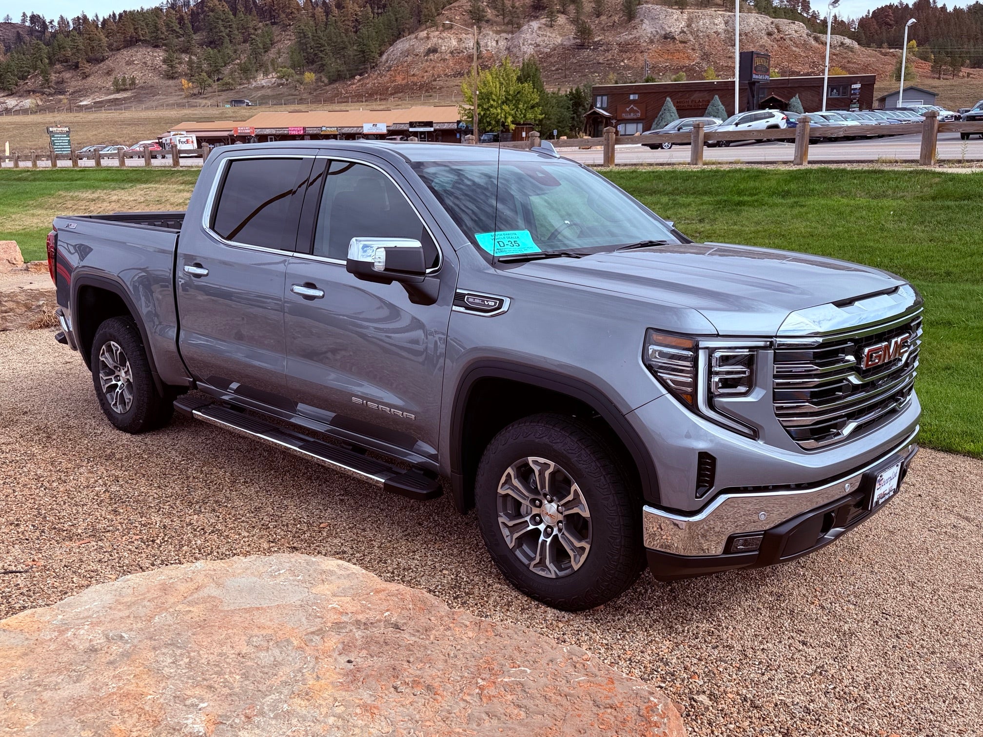 2026 GMC Sierra 1500 SLT