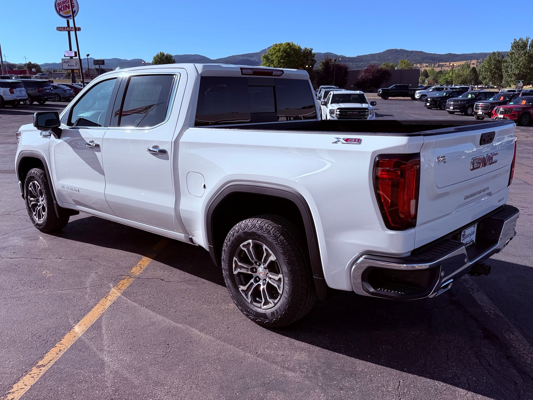 2026 GMC Sierra 1500 SLT