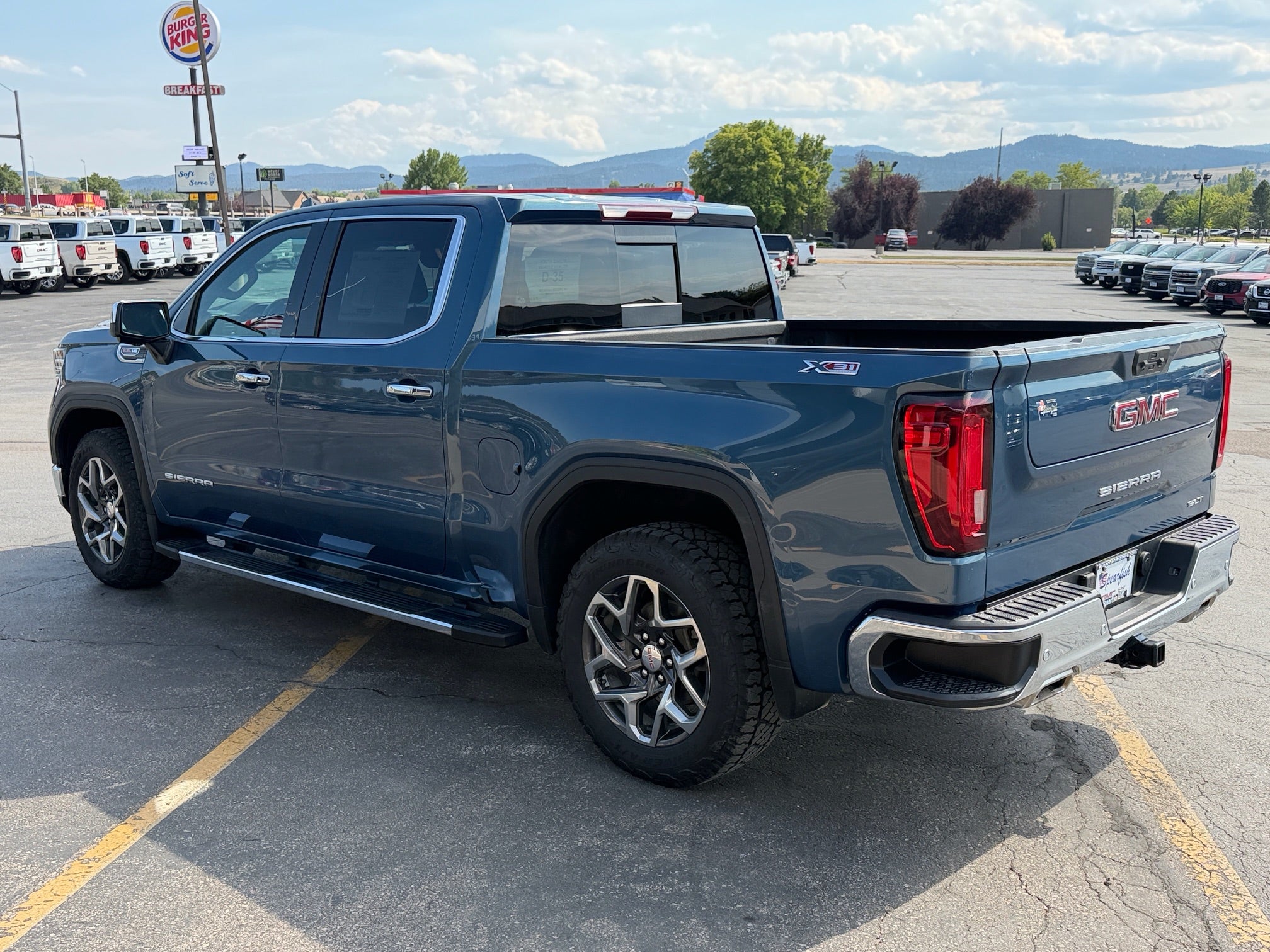 2024 GMC Sierra 1500 SLT