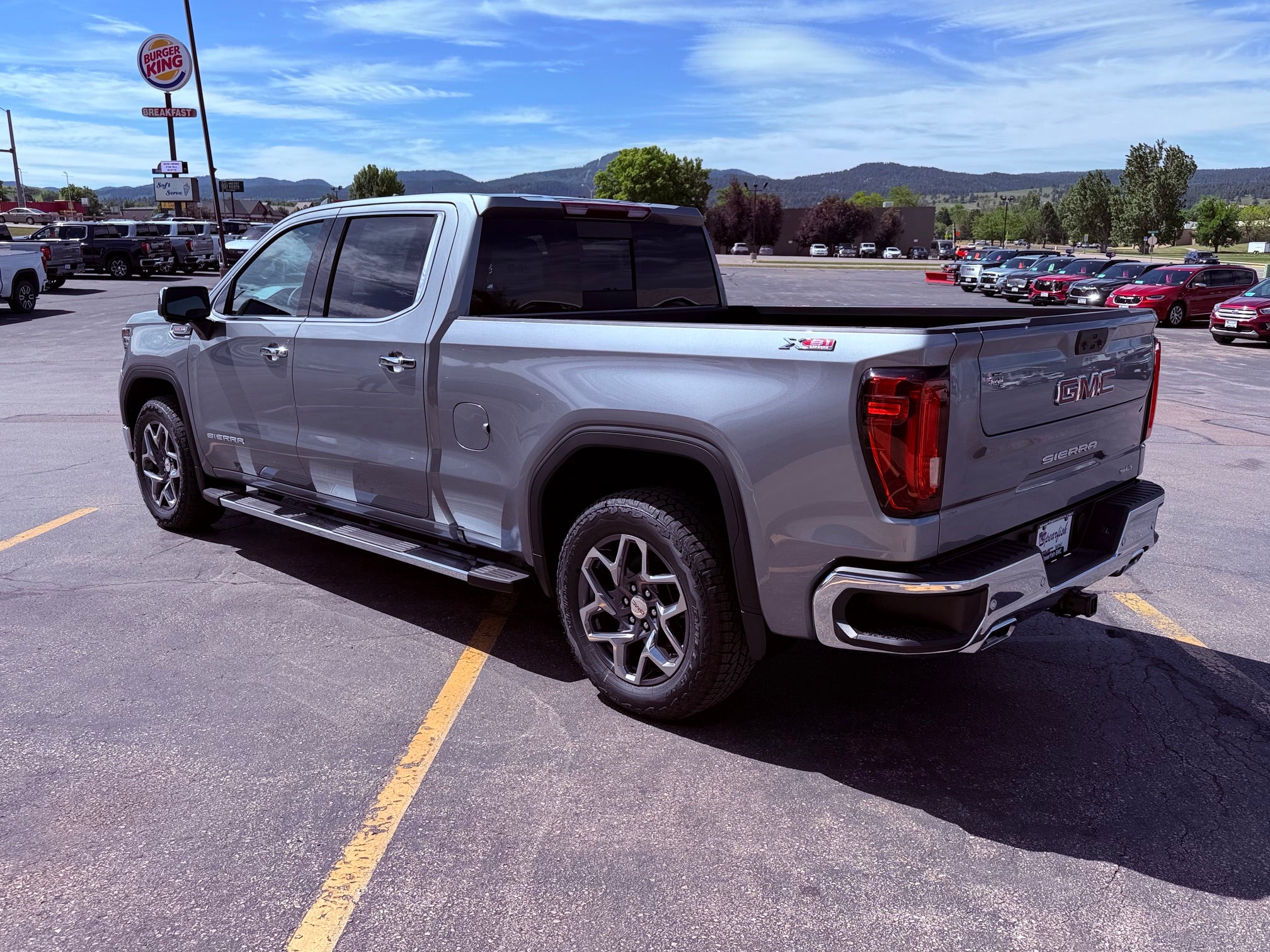 2026 GMC Sierra 1500 SLT