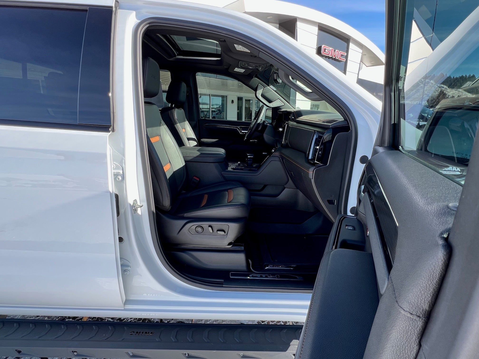 2025 GMC Sierra 1500 AT4