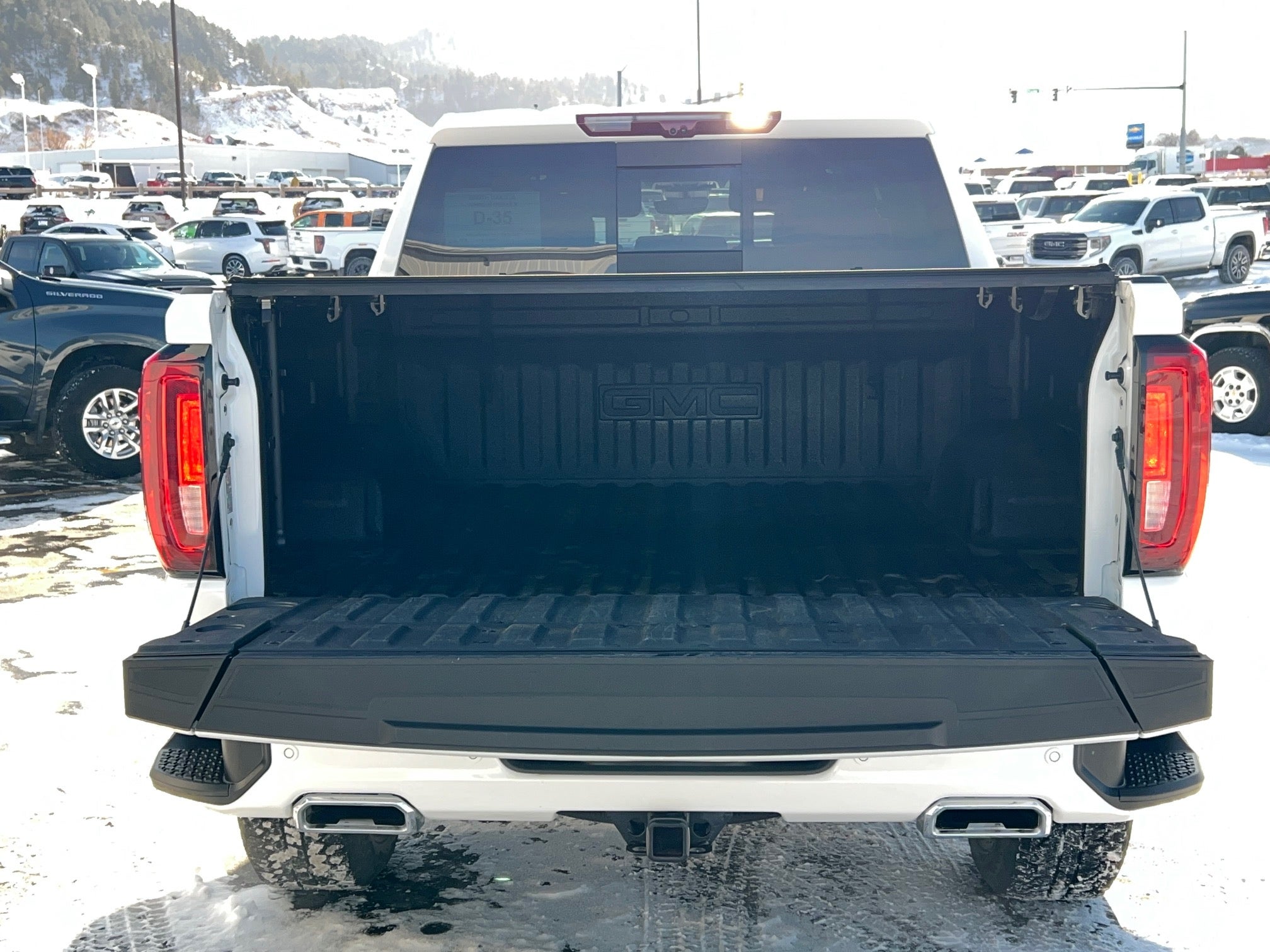 2025 GMC Sierra 1500 AT4