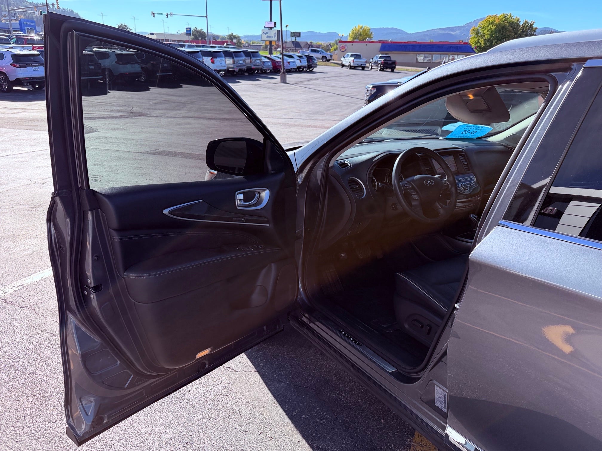 2019 INFINITI QX60 LUXE