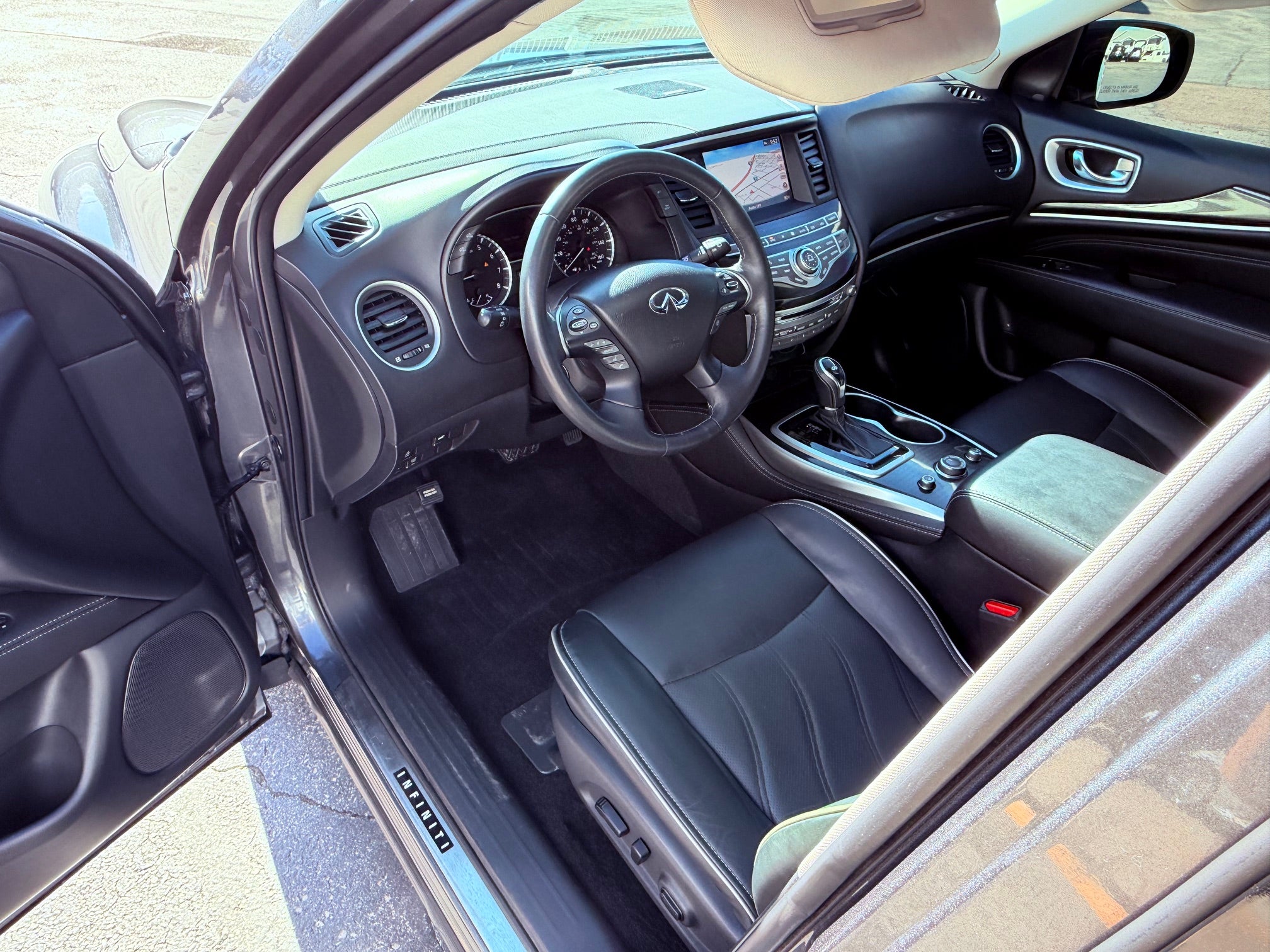 2019 INFINITI QX60 LUXE